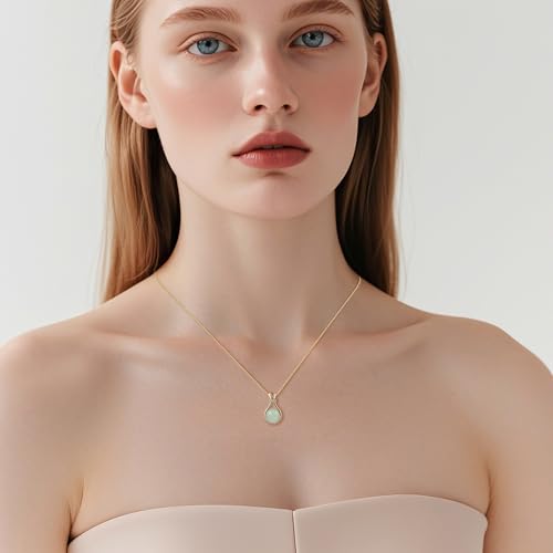 ✨A timeless classic green jade pendant necklace💝