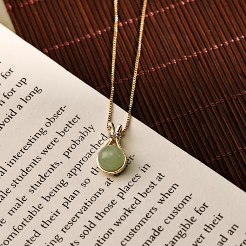 ✨A timeless classic green jade pendant necklace💝