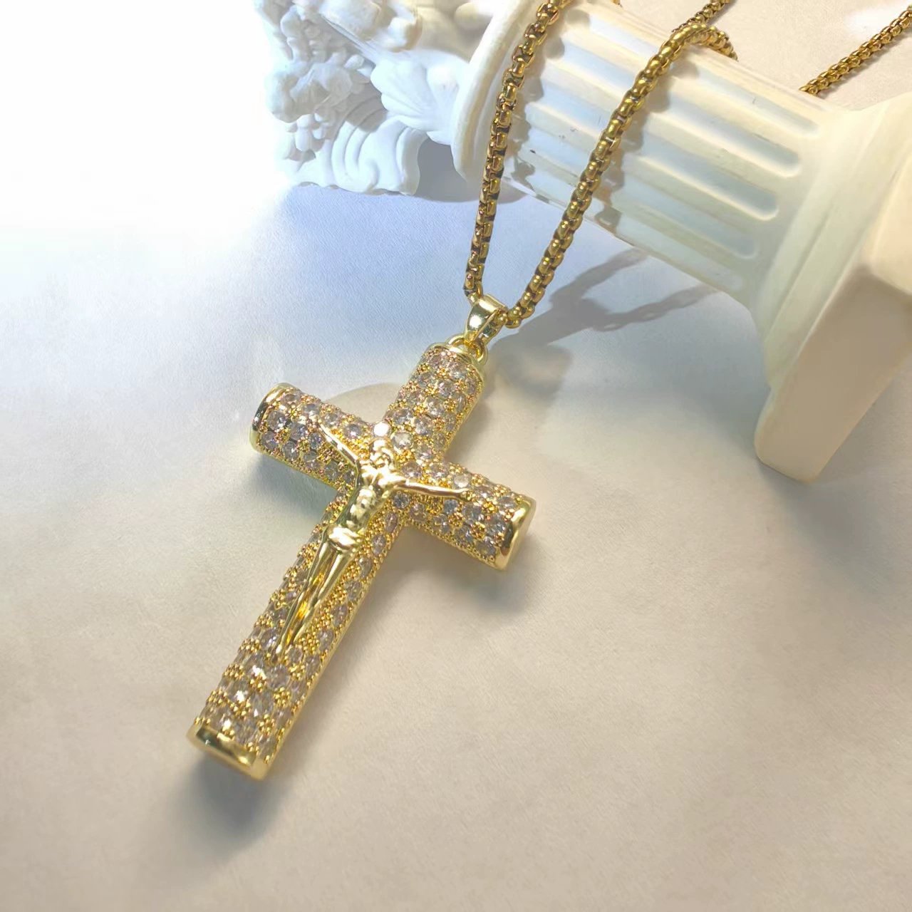 🎁Nagyszerű akció – 48% kedvezmény!✝️Jézus kereszt medál nyaklánc