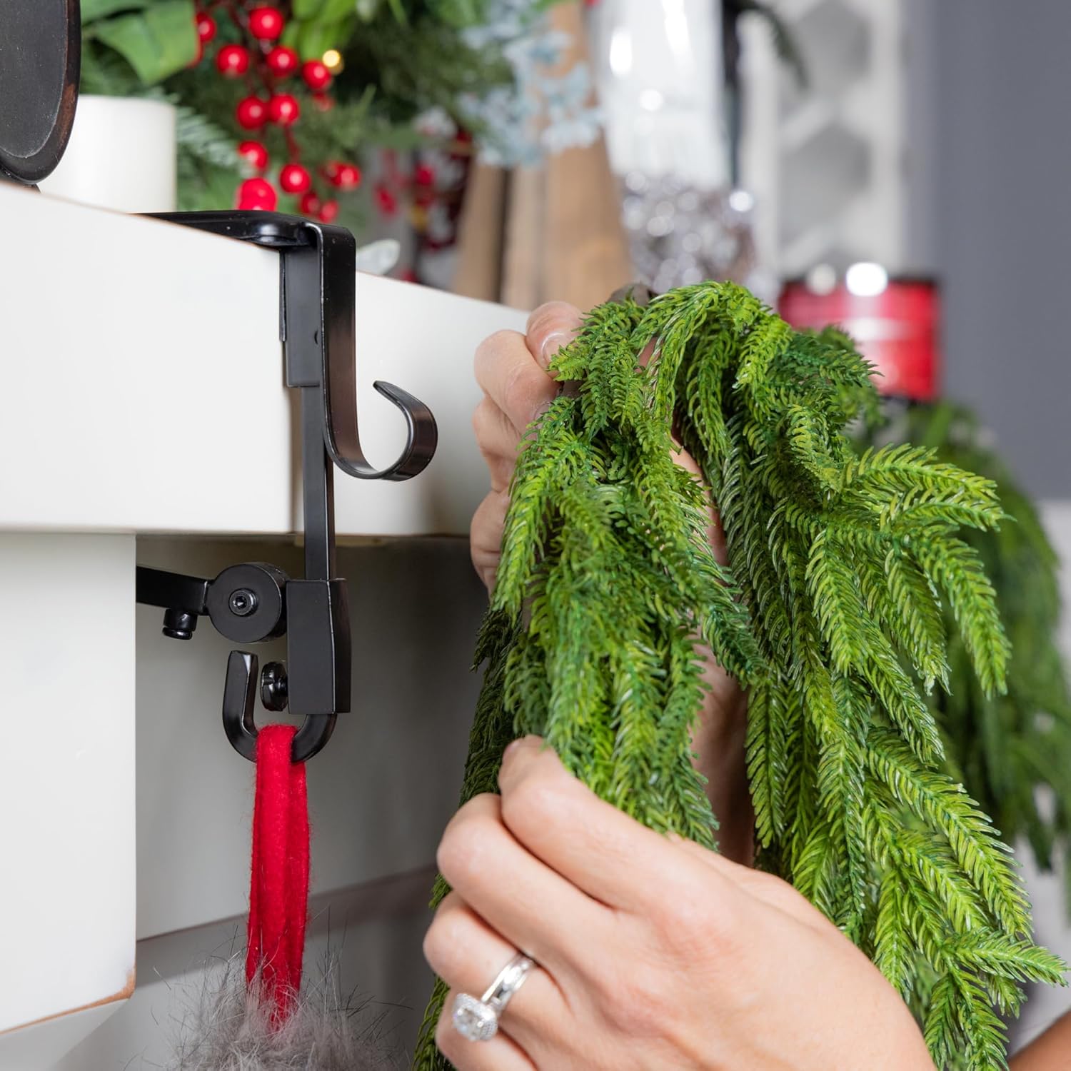 🎅2025 Christmas Sale - 50% OFF | Fireplace Stocking and Garland Hanger
