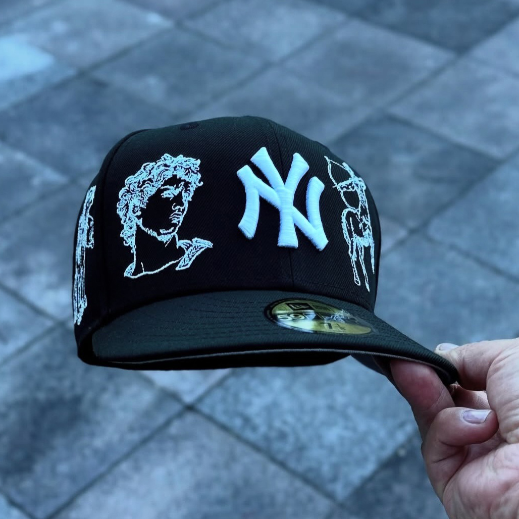 NEW ERA NEW YORK YANKEES MYTHICAL 59FIFTY EMBROIDERED CASUAL BASEBALL CAP-Maverick