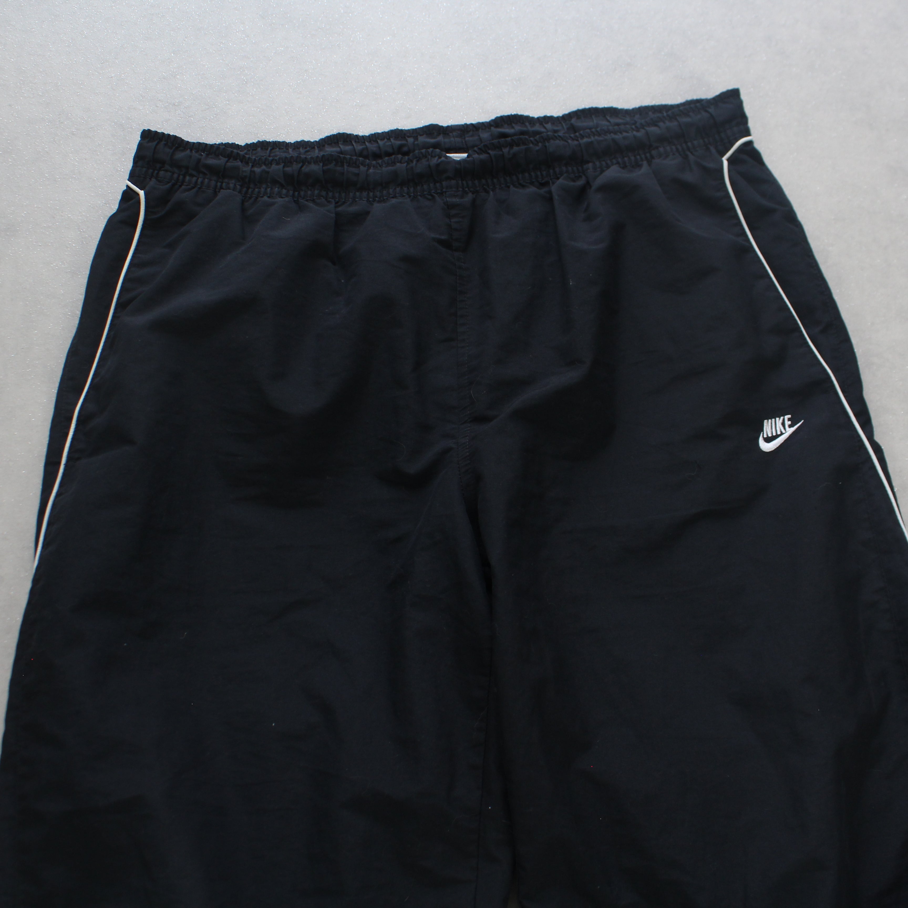 RARE 2000s Trackpants Black-Maverick