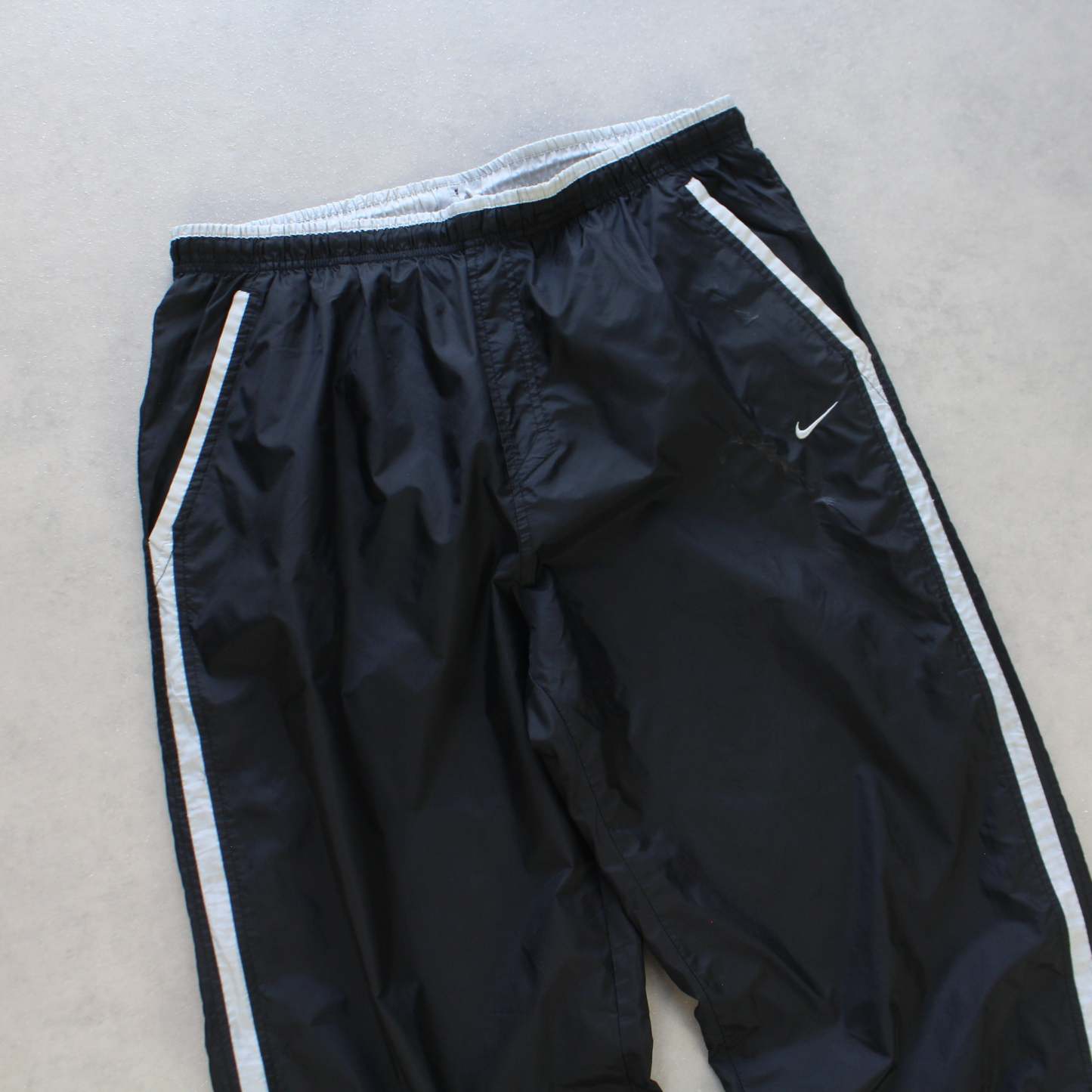 SUPER RARE 2000s Air Max Trackpants Black-Maverick