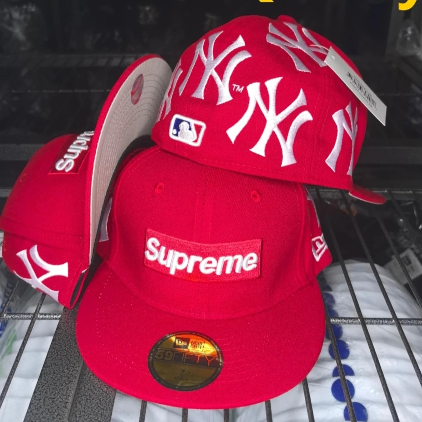 NEW ERA SUPREME X NEW YORK YANKEES RED EMBROIDERED CASUAL BASEBALL CAP-Maverick