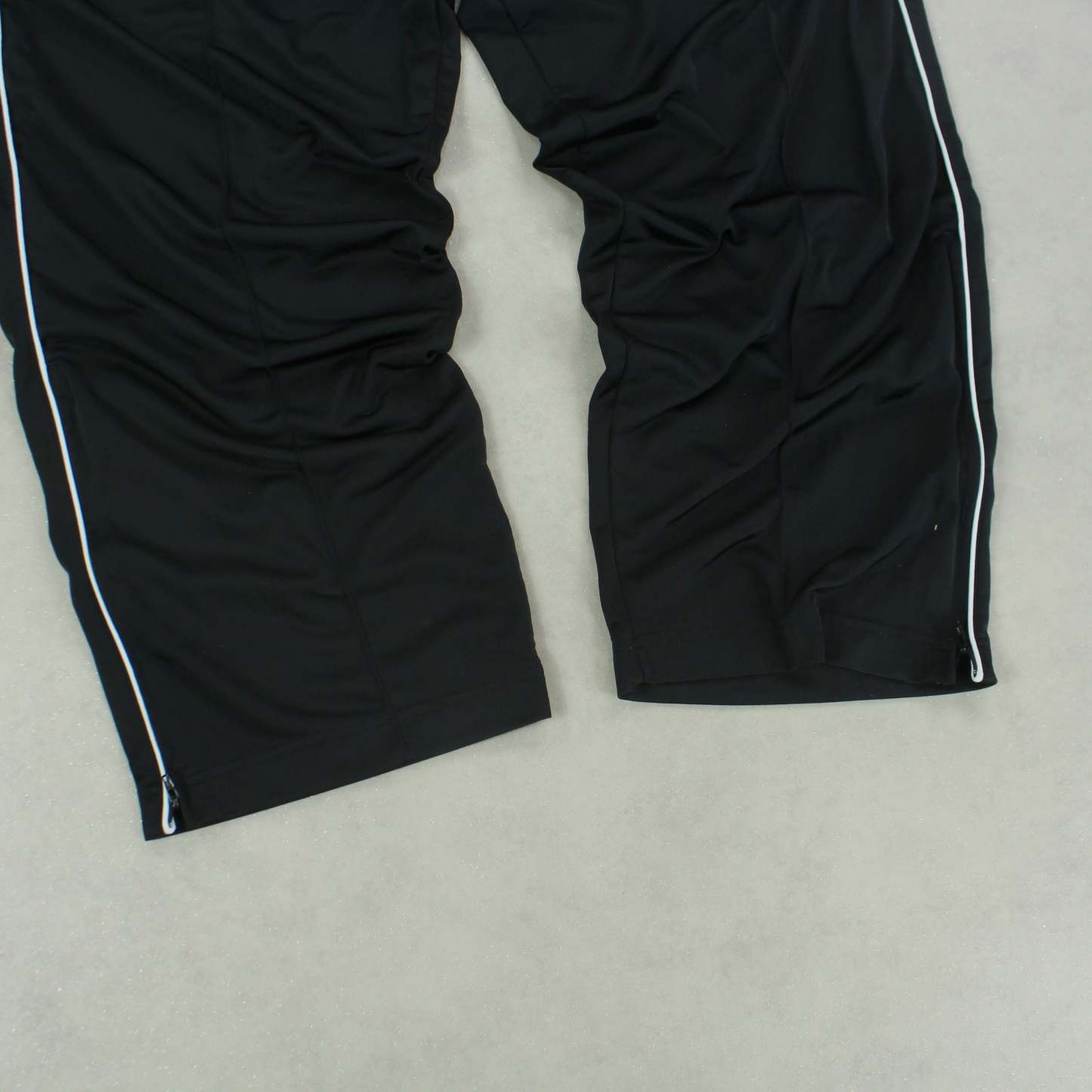 RARE 2000s Baggy Trackpants Black-Maverick