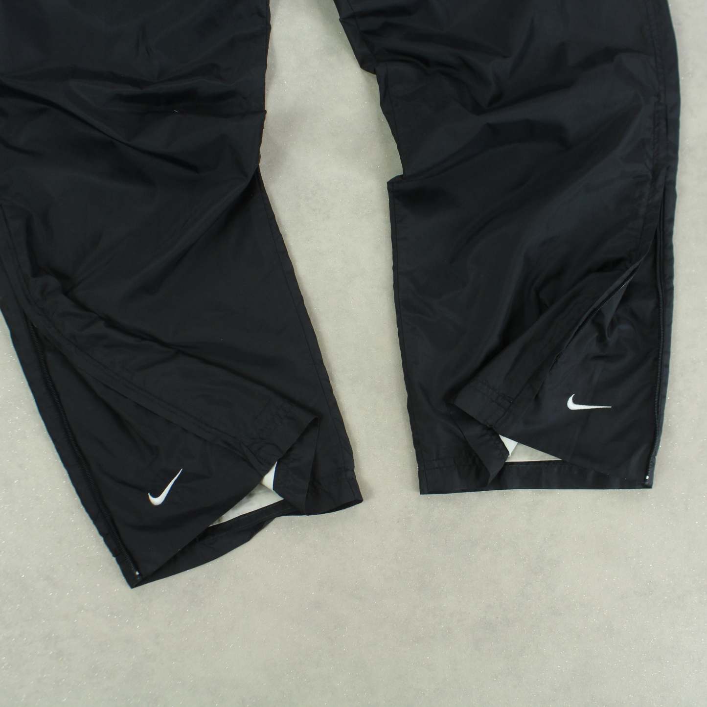SUPER RARE 2000s Trackpants Black-Maverick