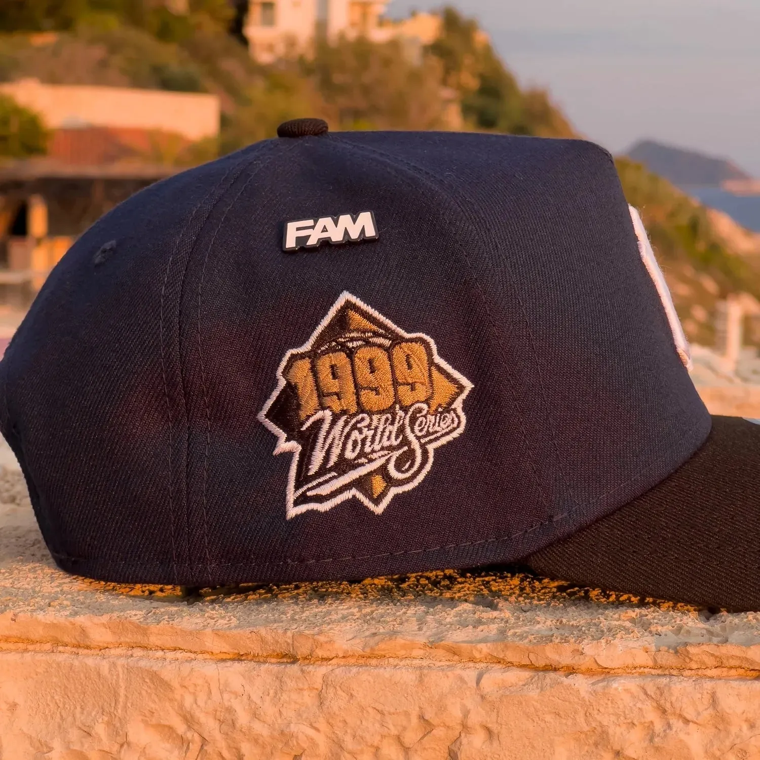NEW ERA 9FORTY A-FRAME NEW YORK YANKEES WORLD SERIES 1999 TWO TONE / KHAKI UV SNAPBACK-Maverick