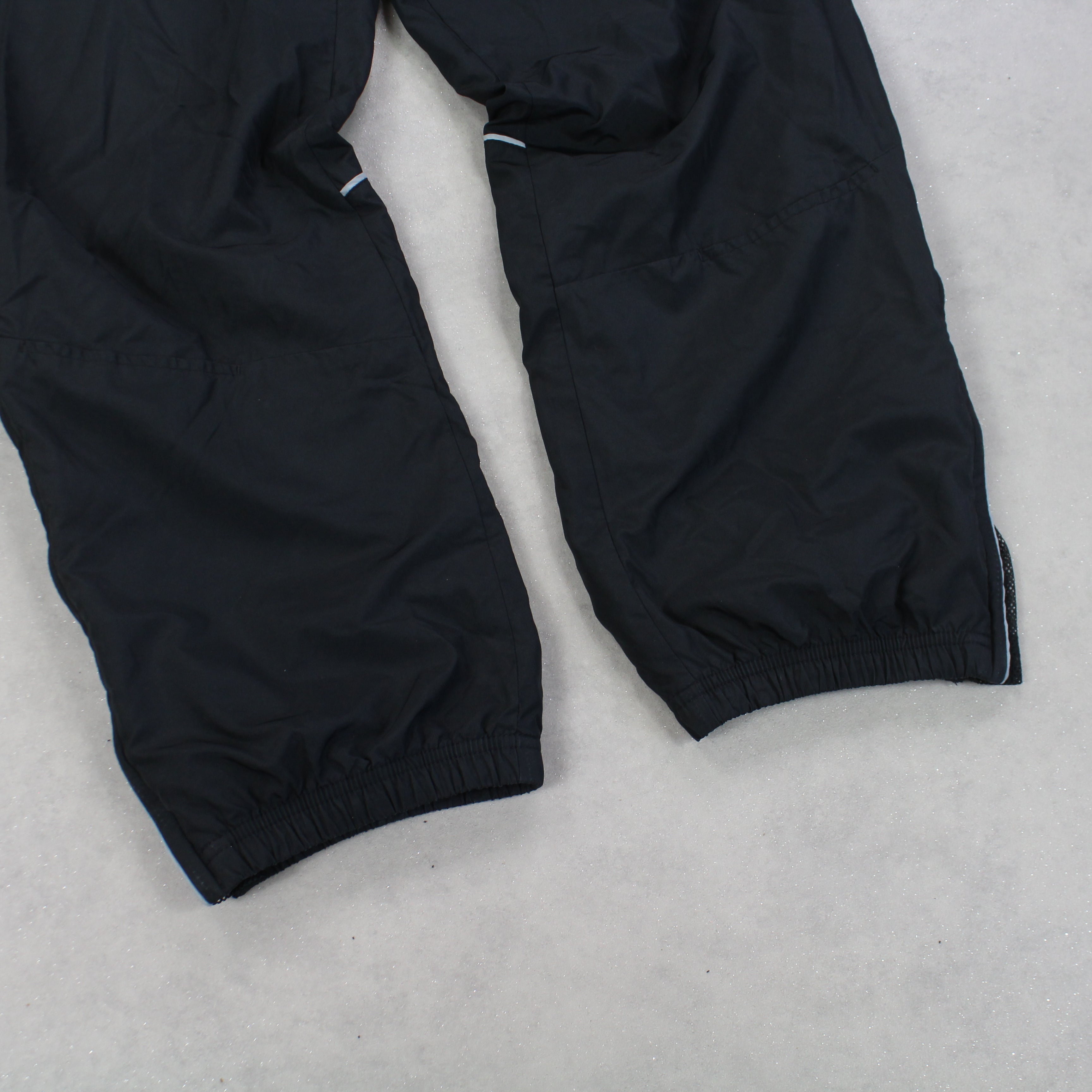 SUPER RARE 00s Air Max Trackpants Black-Maverick