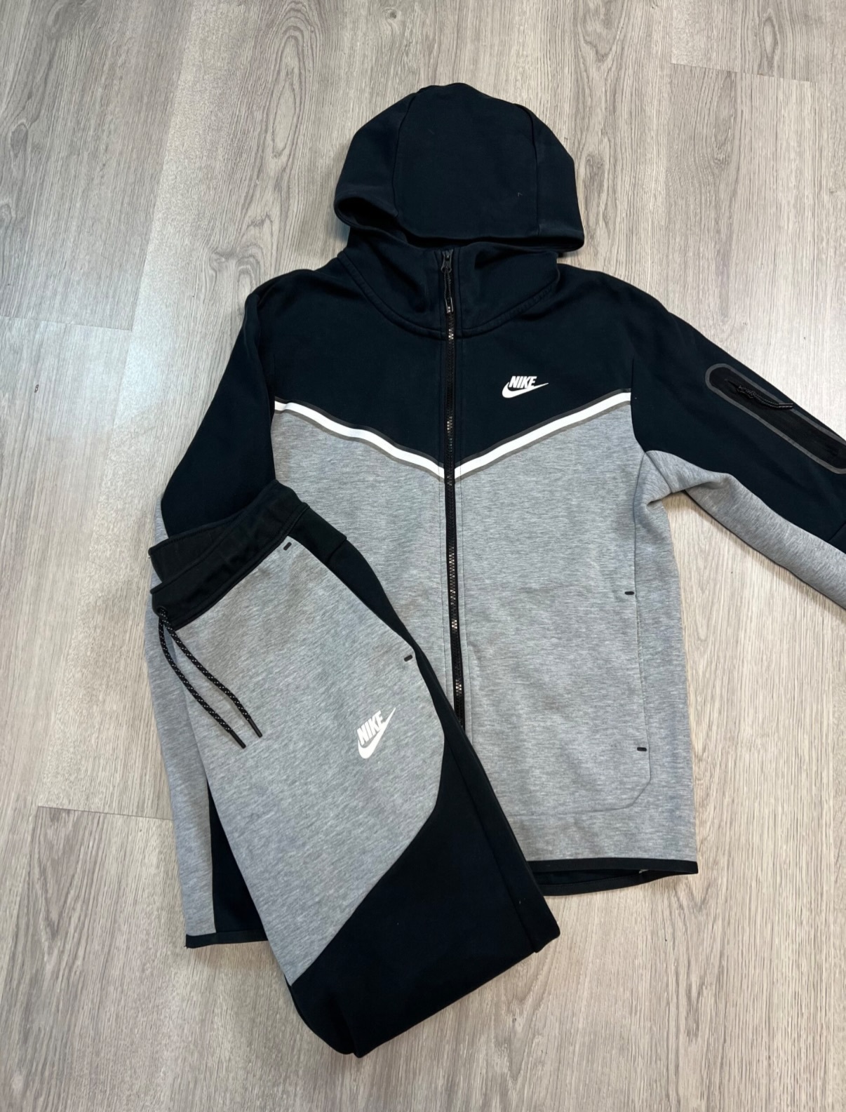 Tech Fleece Set 2021-20 colors Image - 2