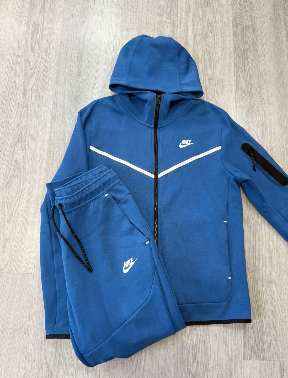 Tech Fleece Set 2021-20 colors Image - 4