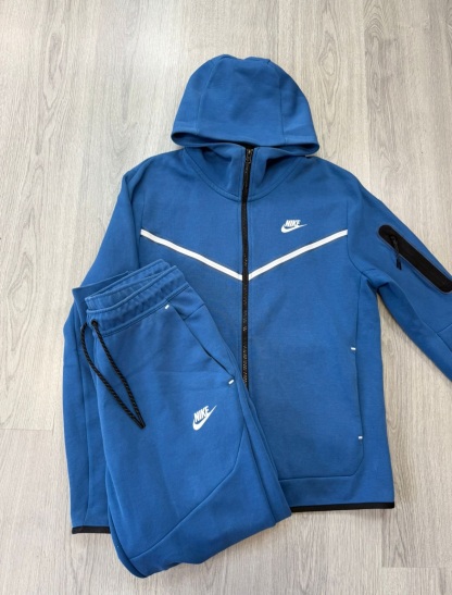 Tech Fleece Set 2021-20 colors Image - 4