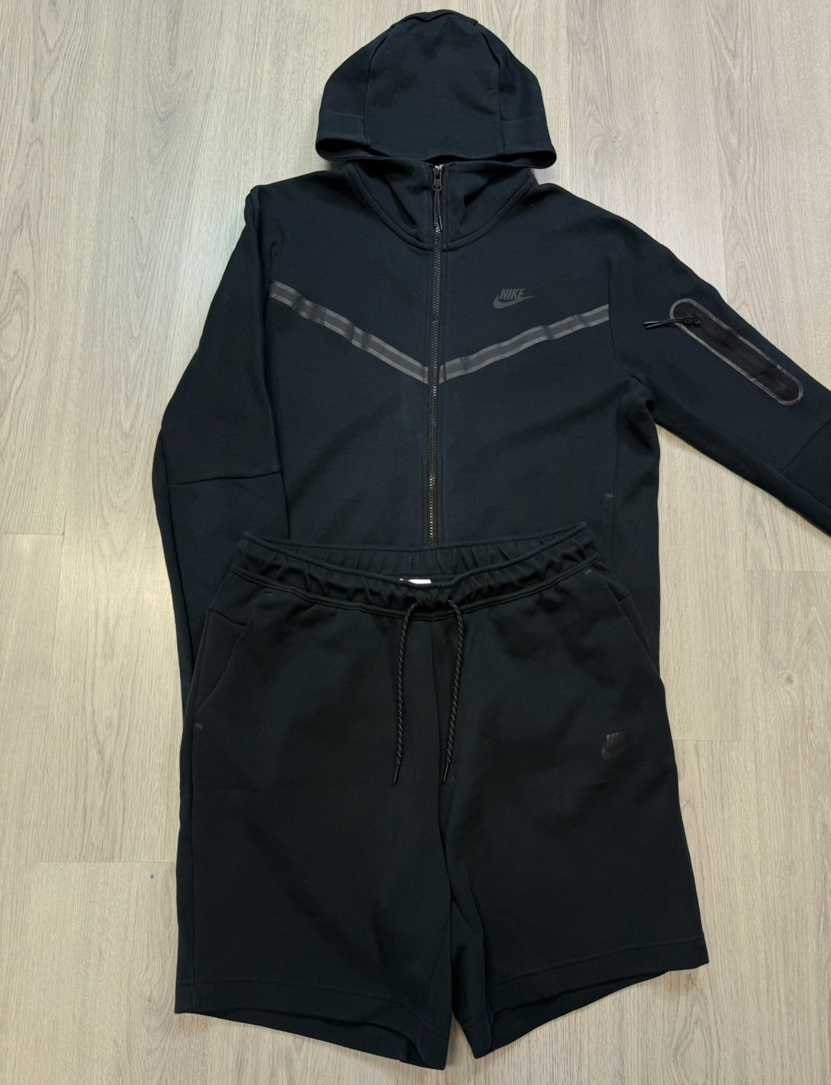 Tech Fleece Sweatshirt & Shorts Set-20 colors Image - 2