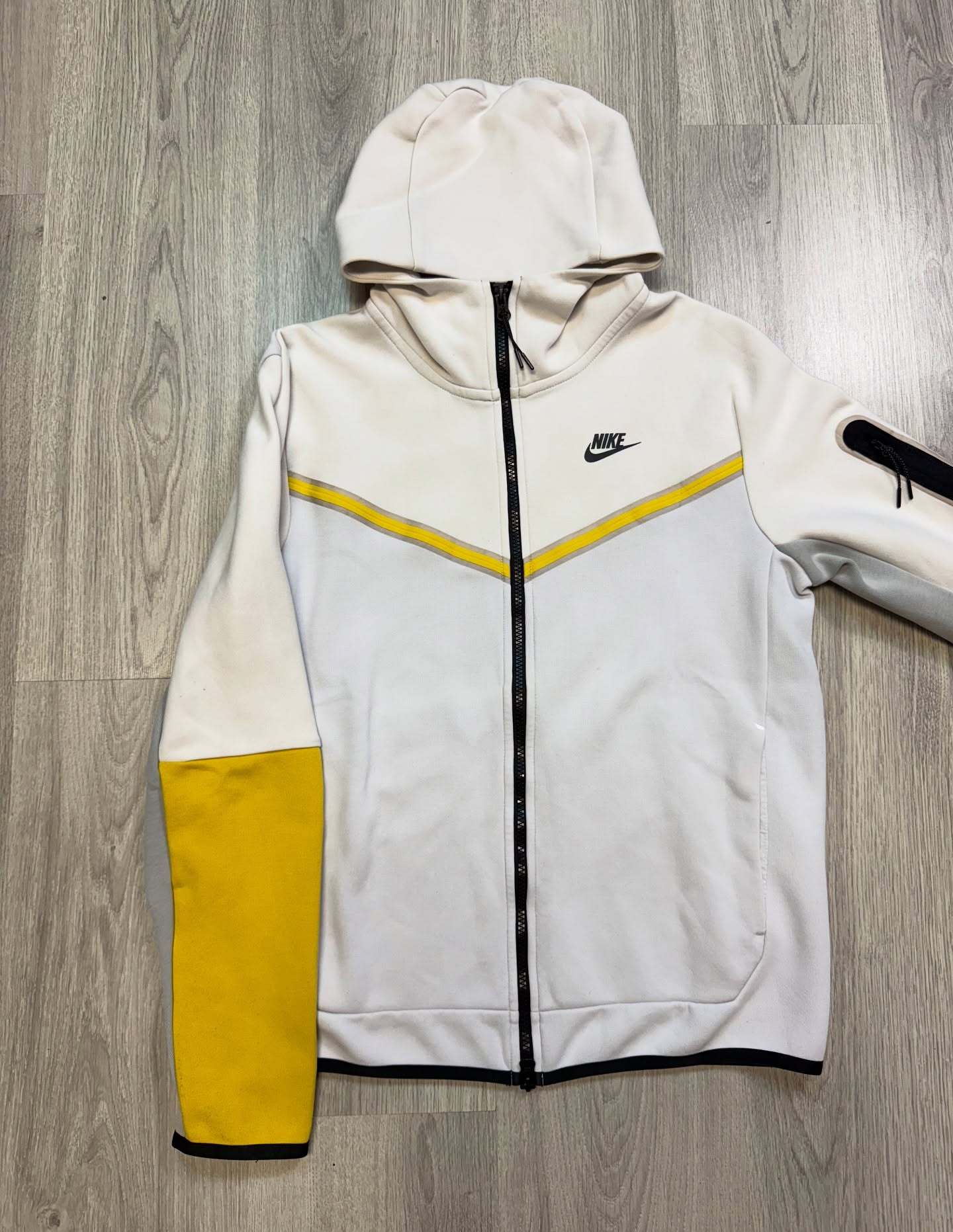 Tech Fleece 2021-20 colors