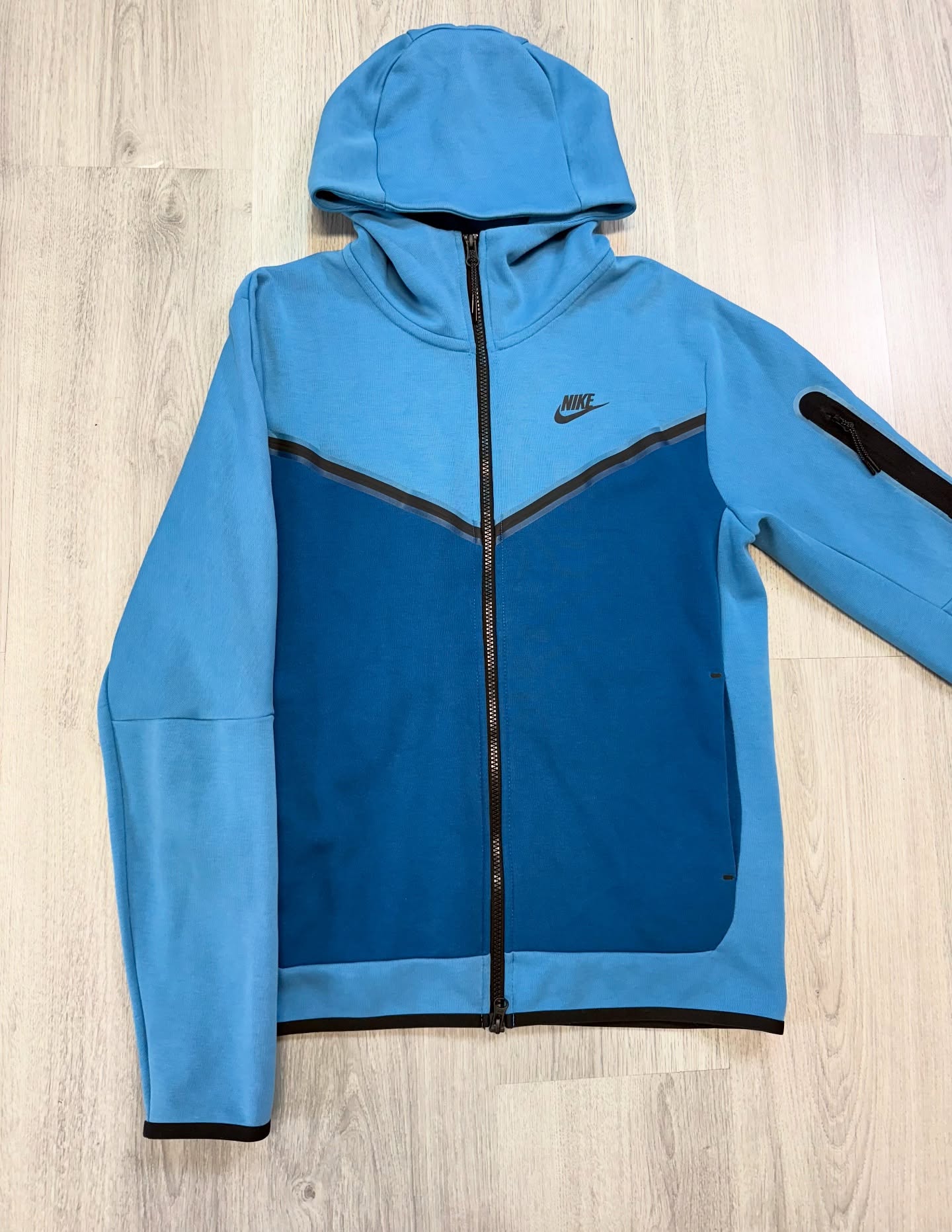 Tech Fleece 2021-20 colors