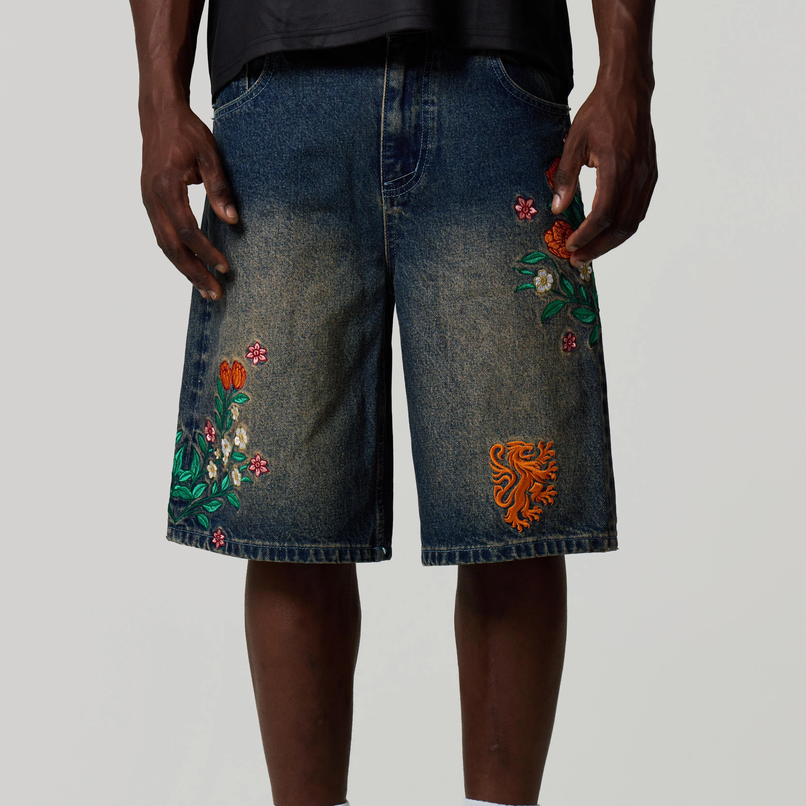 NETHERLANDS EMBROIDERED JORTS