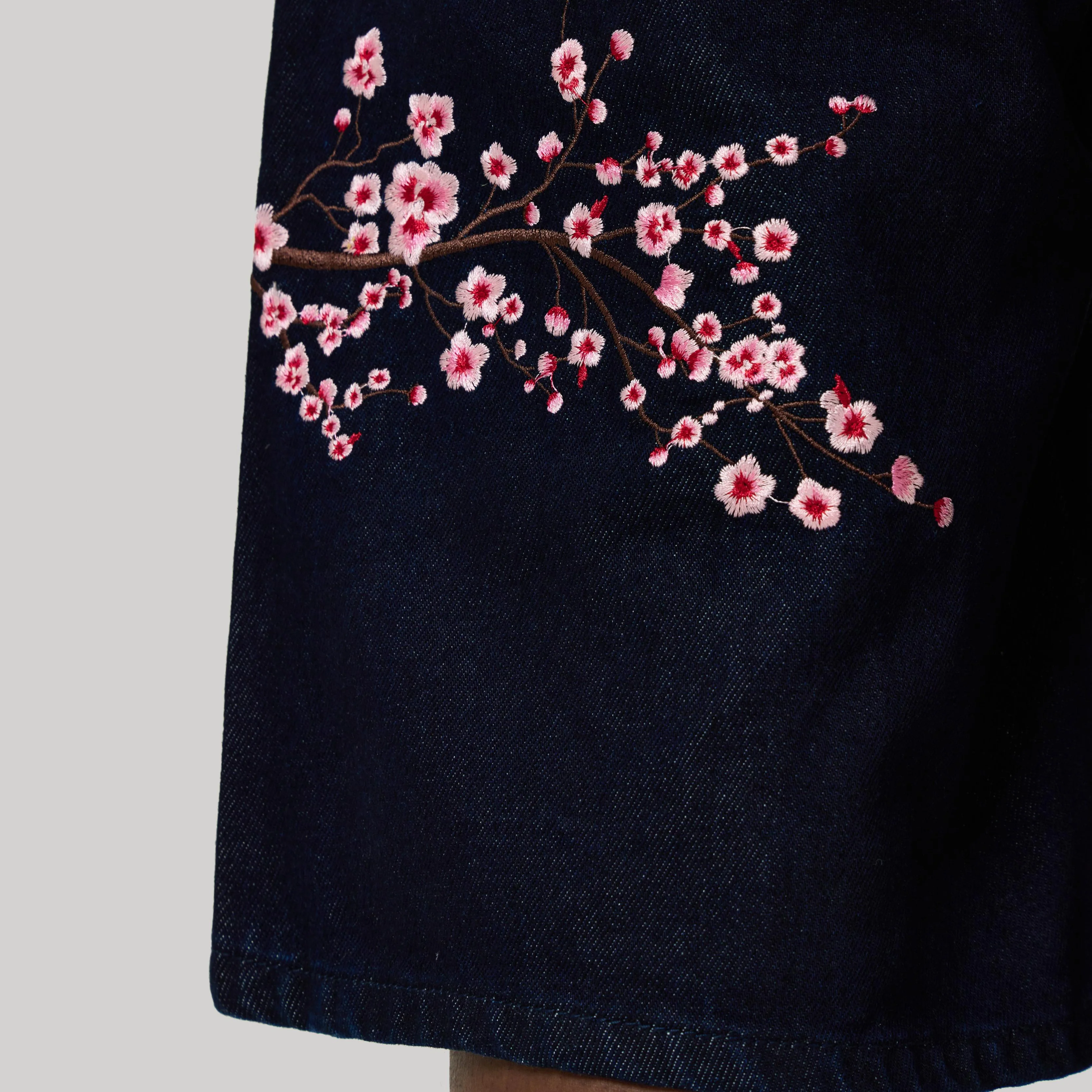 JAPAN EMBROIDERED JORTS