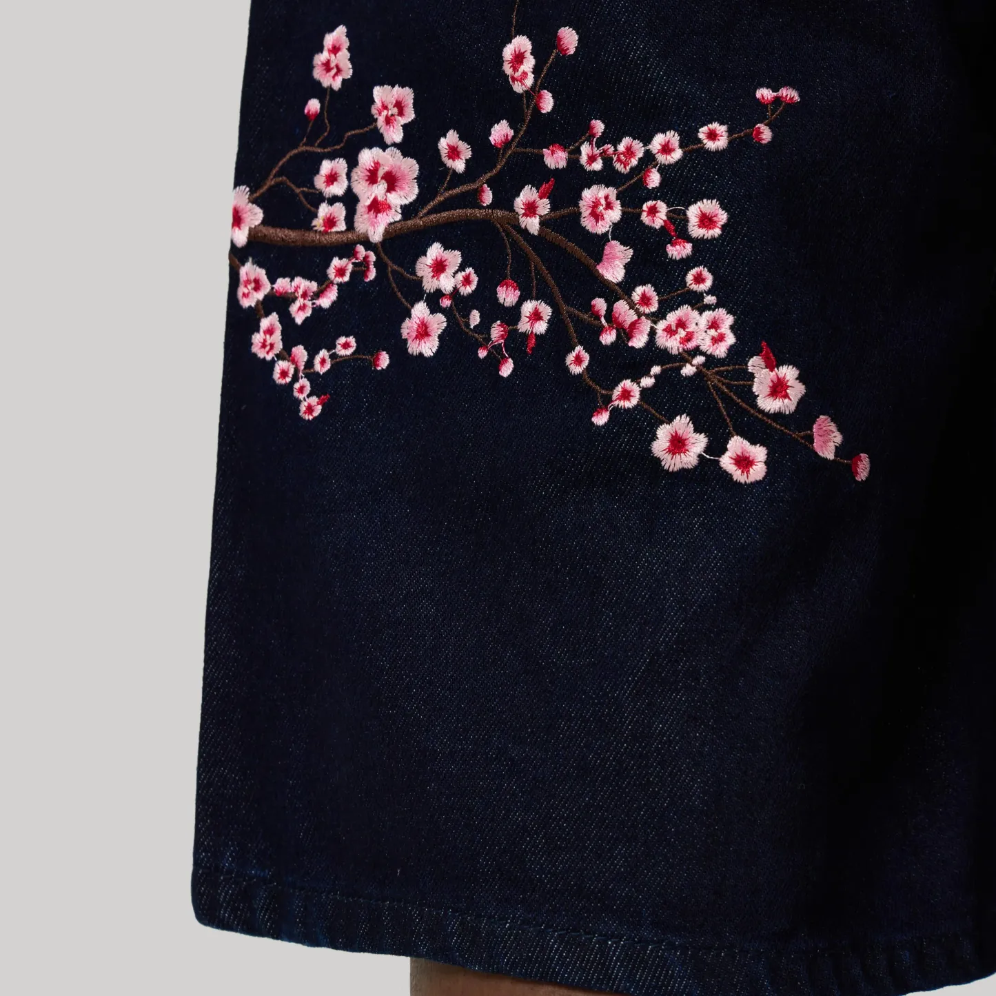 JAPAN EMBROIDERED JORTS