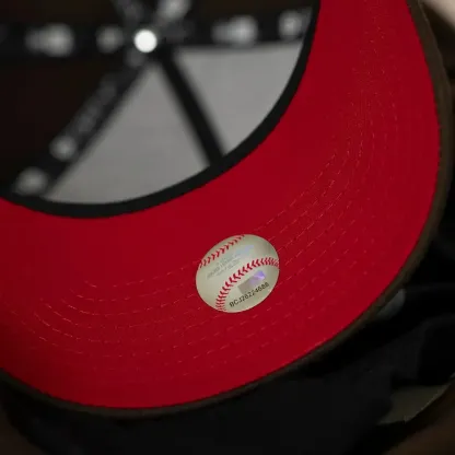 NEW ERA 9FORTY A-FRAME MLB ATLANTA BRAVES WORLD SERIES 1995 WALNUT / SCARLET UV CAP-Maverick