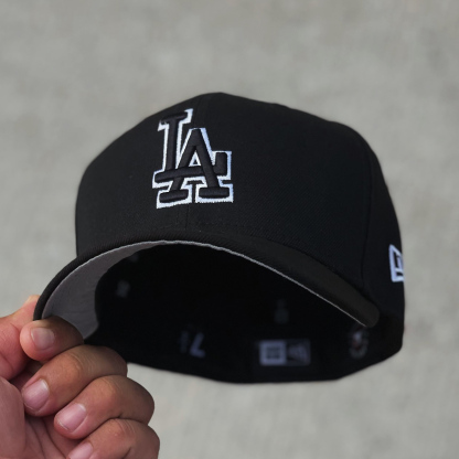 NEW ERA LOS ANGELES DODGERS BLACK EMBROIDERED CASUAL BASEBALL CAP-Maverick