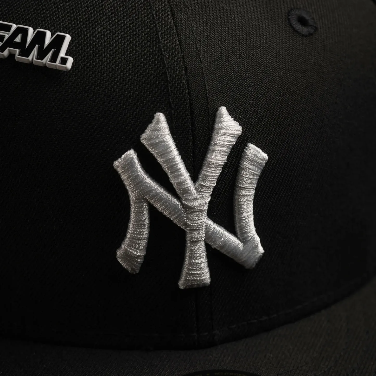 NEW YORK YANKEES MLB BLACK GRAY UV / NEW ERA 59FIFTY FITTED CAP-Maverick