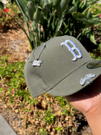 NEW ERA EXCLUSIVE 59FIFTY OLIVE BOSTON RED SOX-Maverick