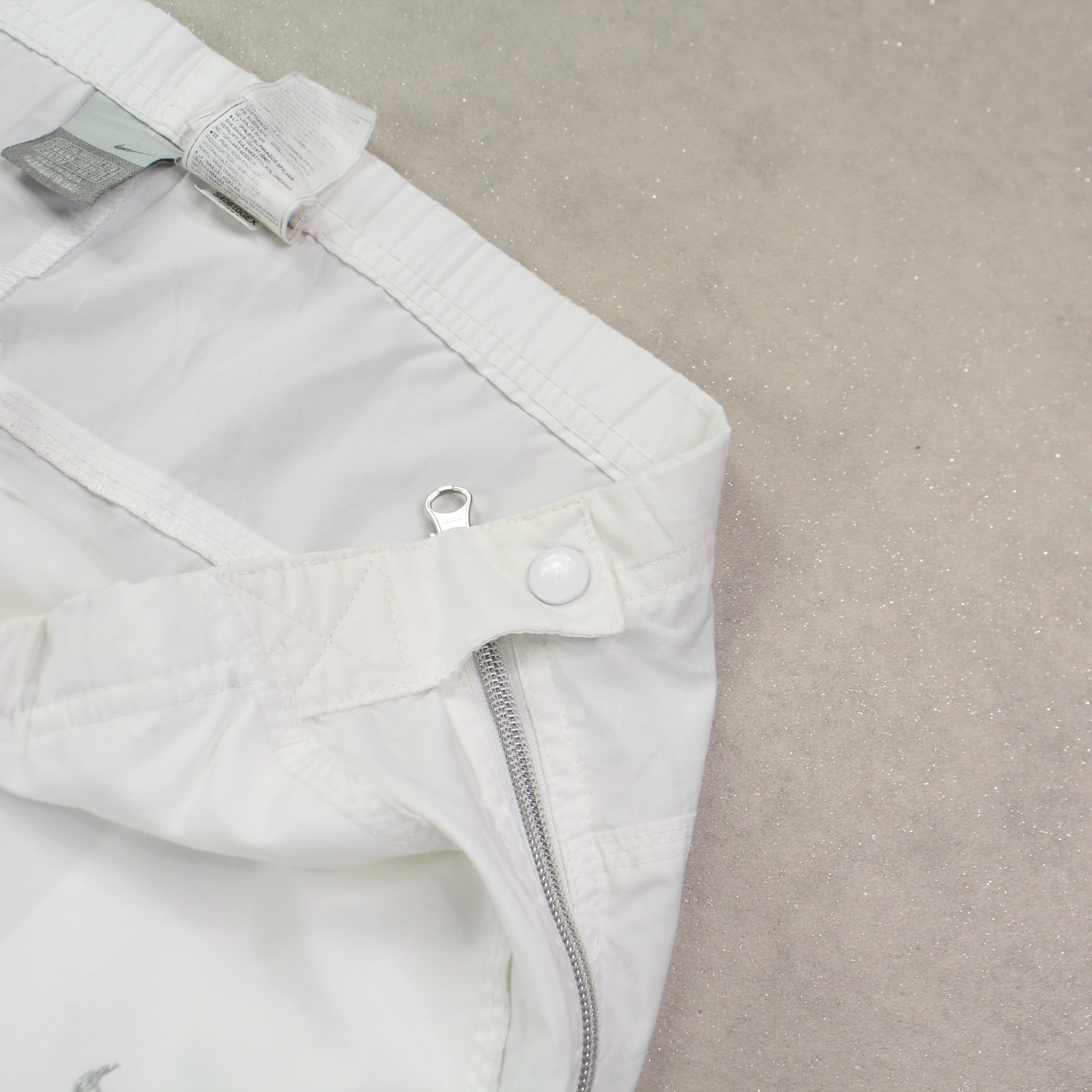 RARE 2000s Baggy Trackpants White-Maverick