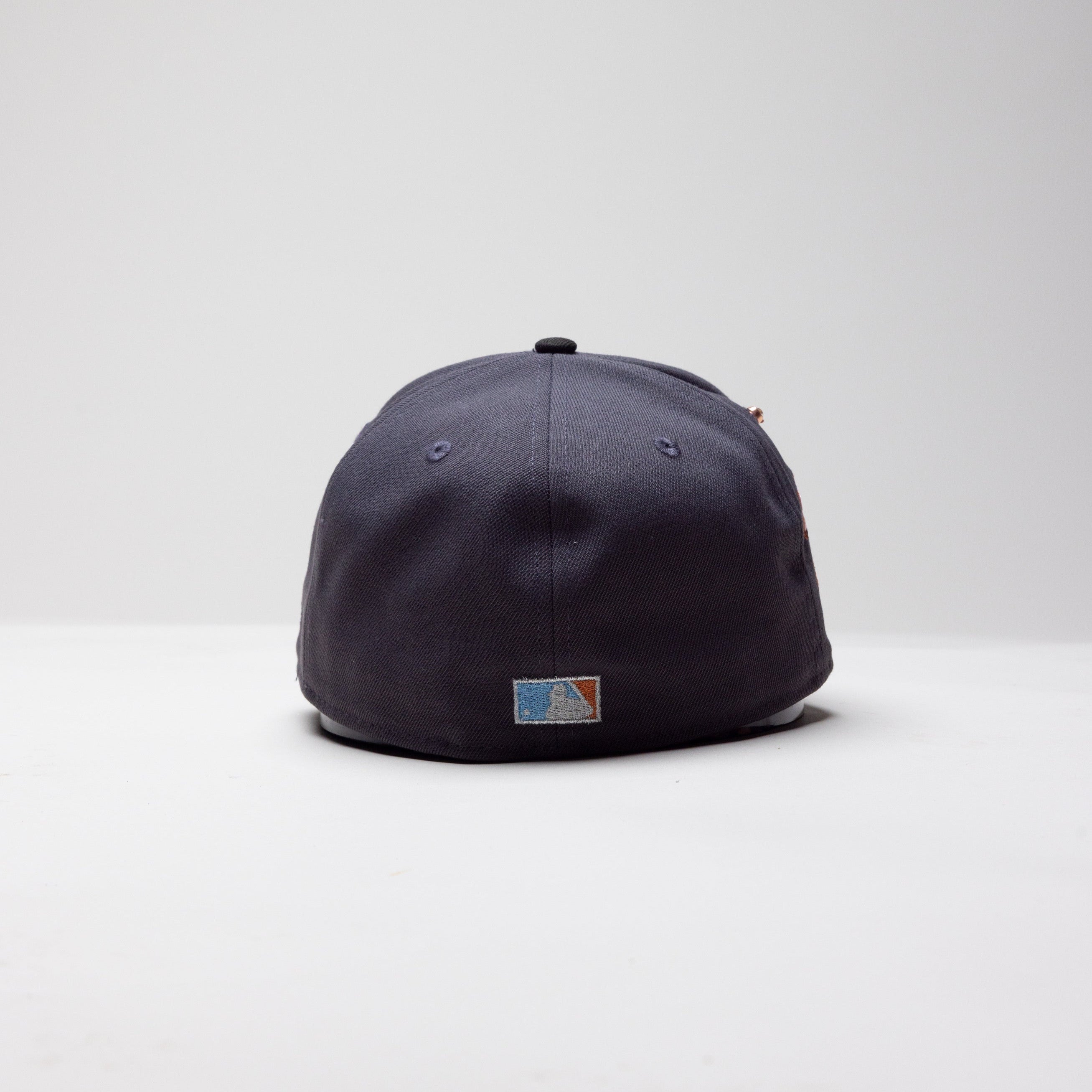 NEW ERA 59FIFTY DARK GREY/ BLACK ATLANTA BRAVES W/ 2000 ALL STAR GAME SIDE PATCH-Maverick