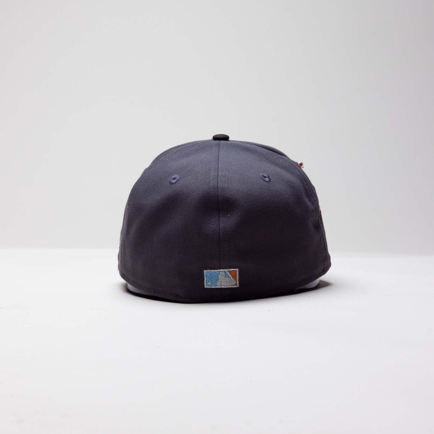 NEW ERA 59FIFTY DARK GREY/ BLACK ATLANTA BRAVES W/ 2000 ALL STAR GAME SIDE PATCH-Maverick