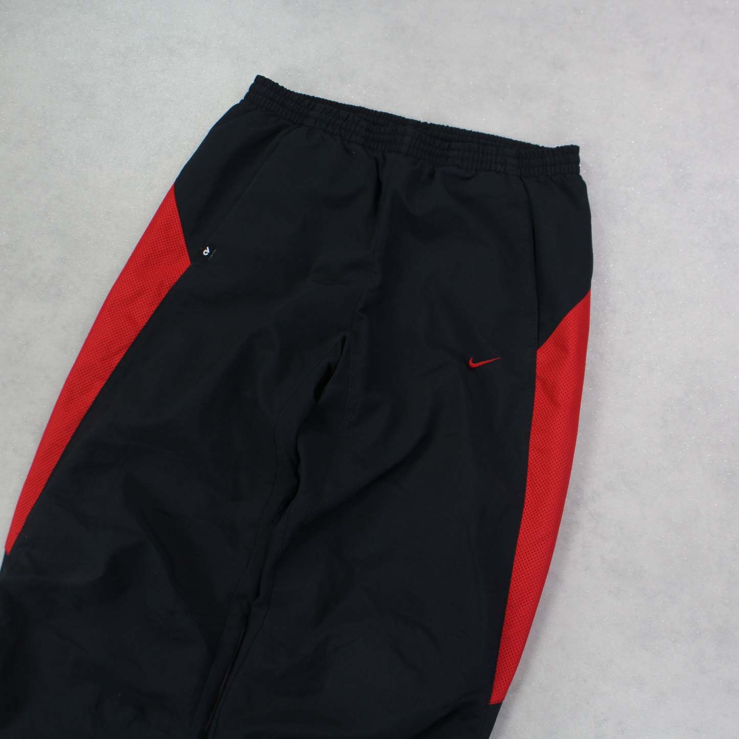 RARE 00s Trackpants Black-Maverick