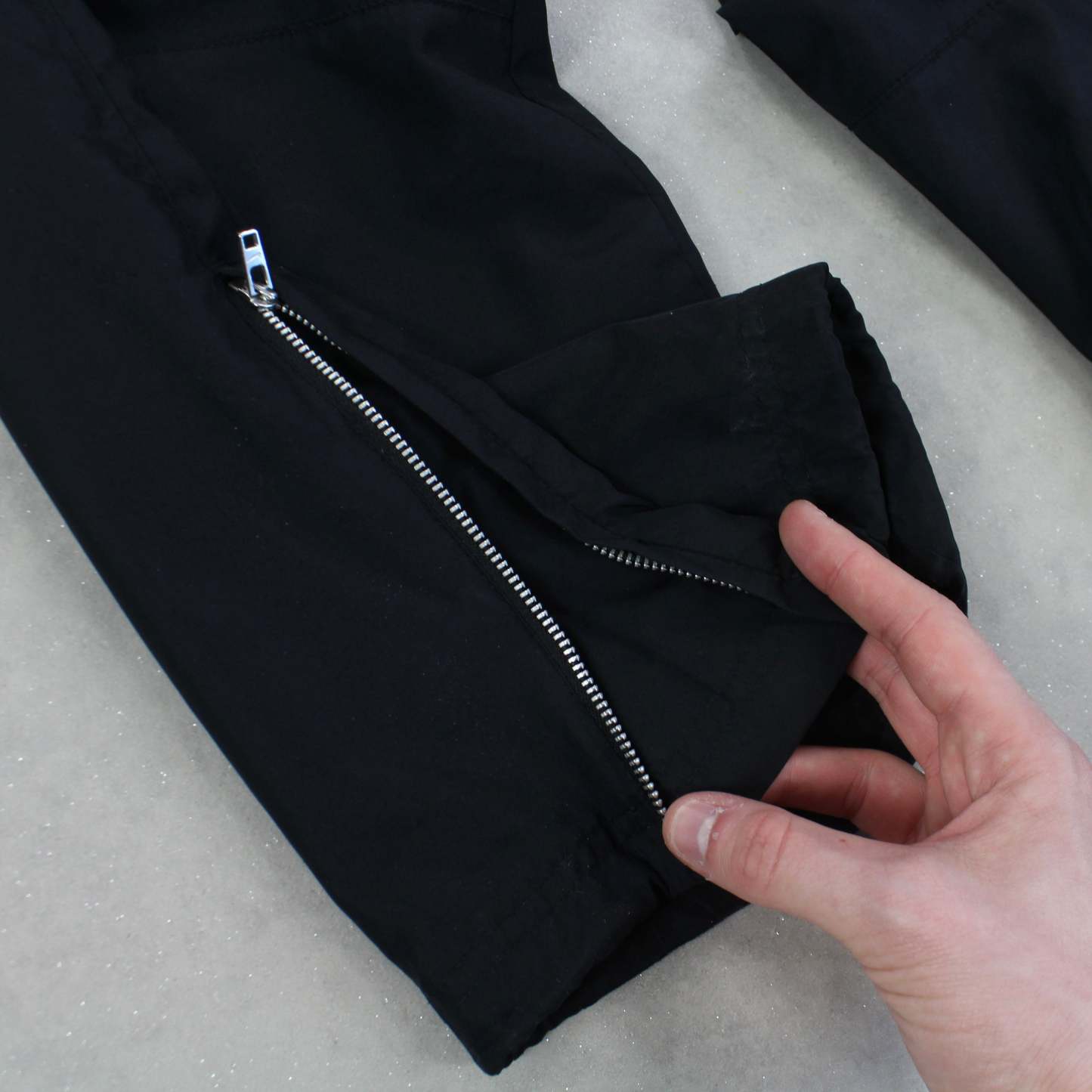 RARE 00s Baggy Trackpants Black-Maverick