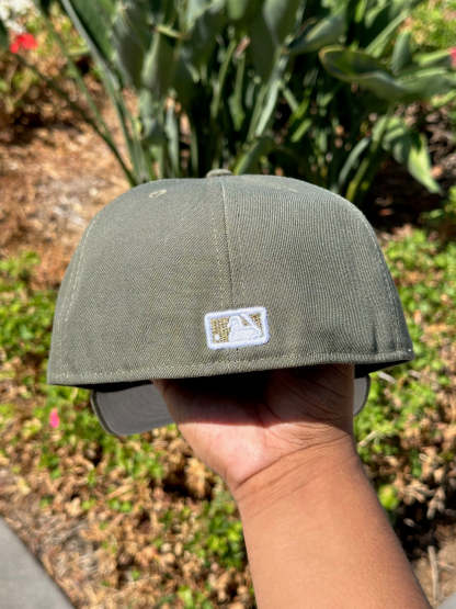 NEW ERA EXCLUSIVE 59FIFTY OLIVE BOSTON RED SOX-Maverick