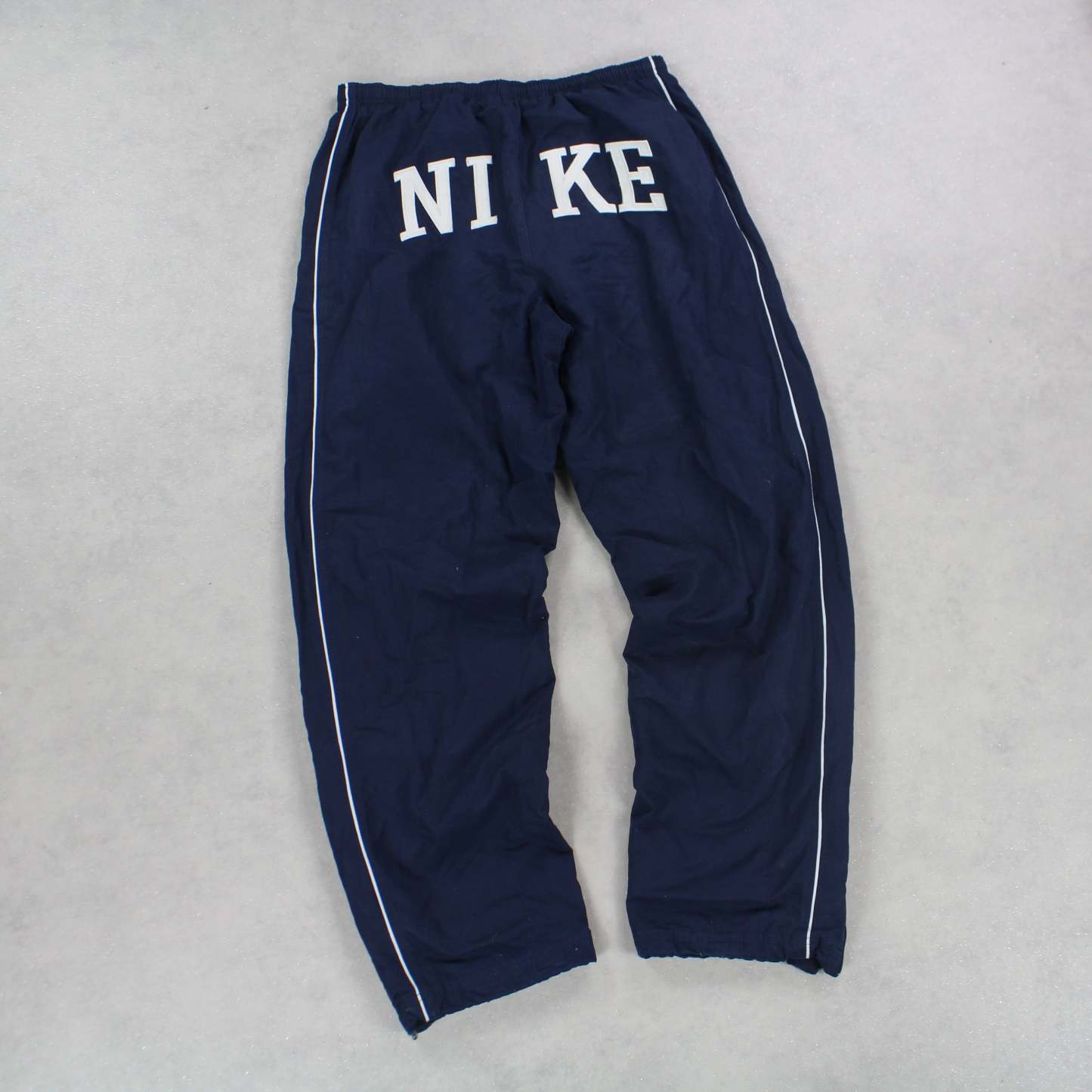 RARE 2000s Spell Out Trackpants Navy-Maverick