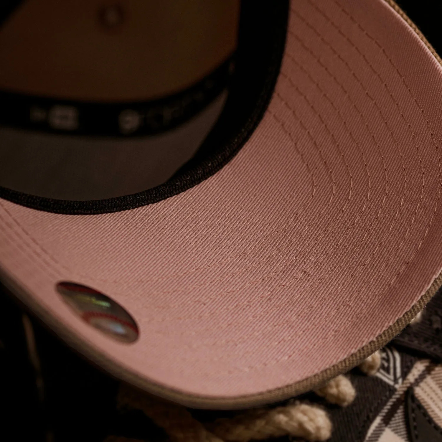 NEW ERA 9FORTY A-FRAME MLB LOS ANGELES DODGERS ITFDB CAMEL/ PINK UV SNAPBACK-Maverick