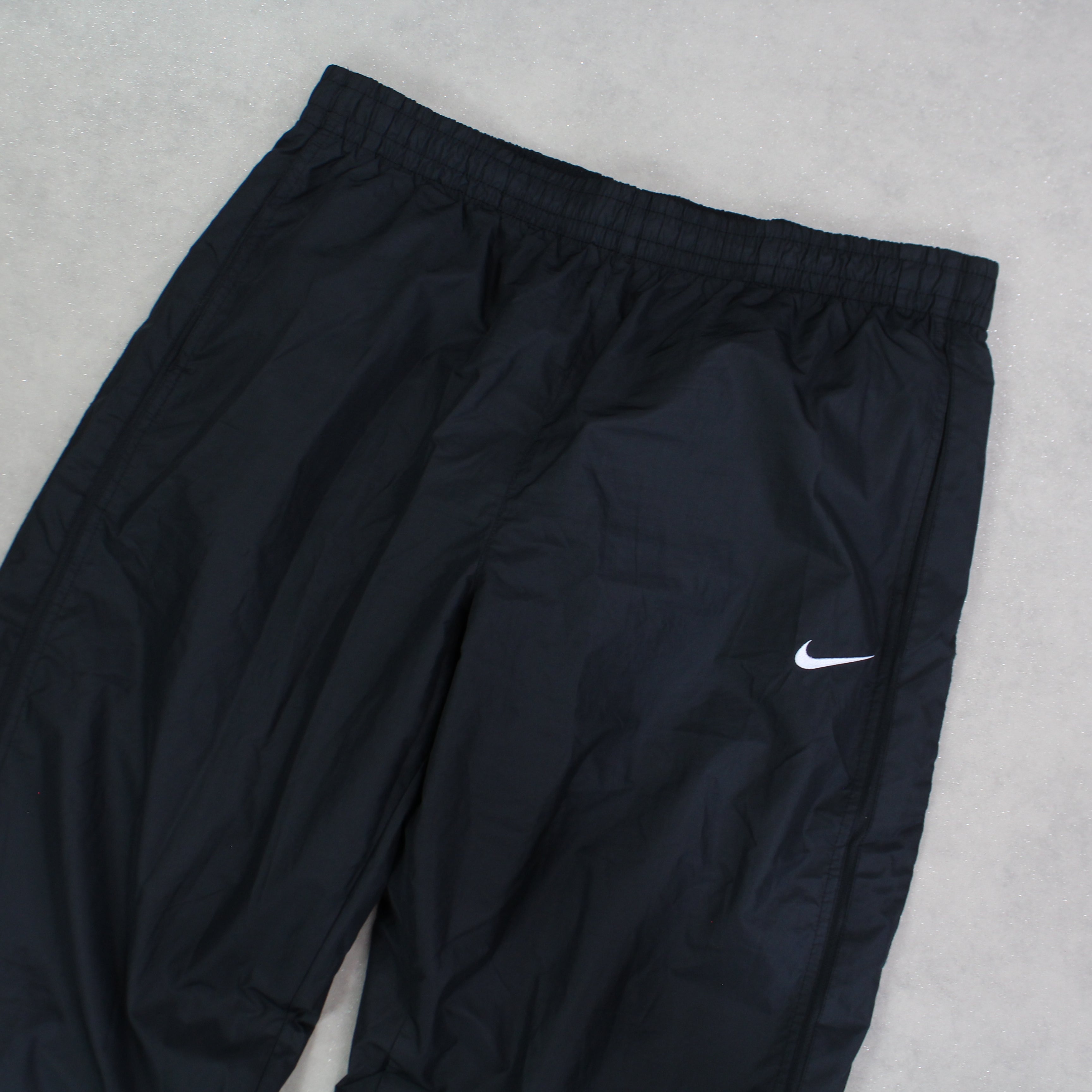 RARE 2000s Trackpants Black-Maverick