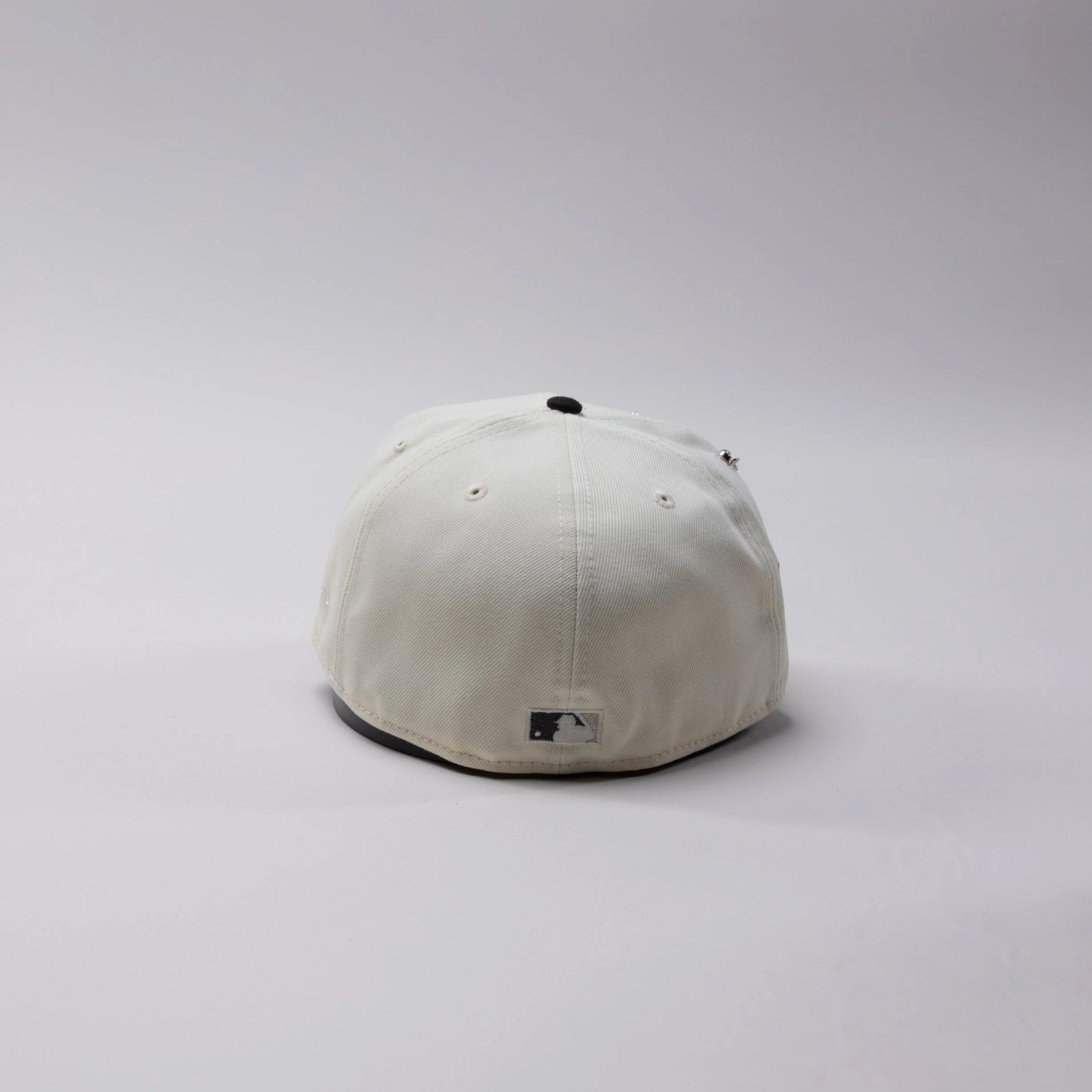 NEW ERA EXCLUSIVE 59FIFTY CHROME/ BLACK UPSIDE DOWN LOS ANGELES DODGERS W/ 2020 WORLD SERIES CHAMPIONS SIDE PATCH-Maverick