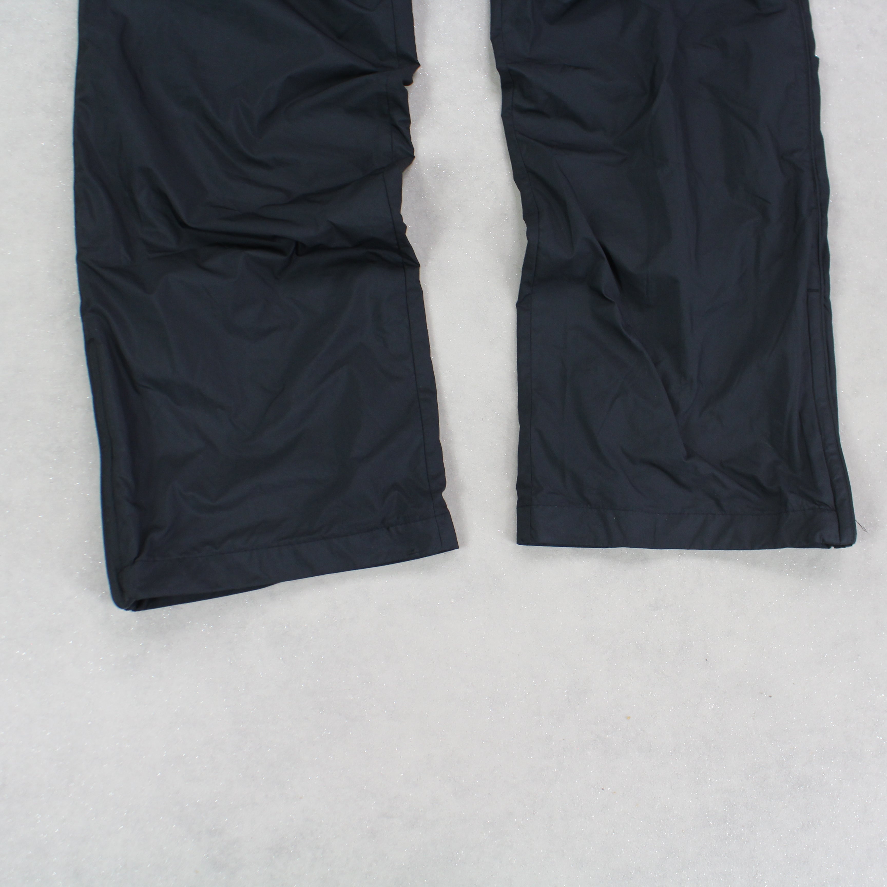 RARE 00s Trackpants Black-Maverick