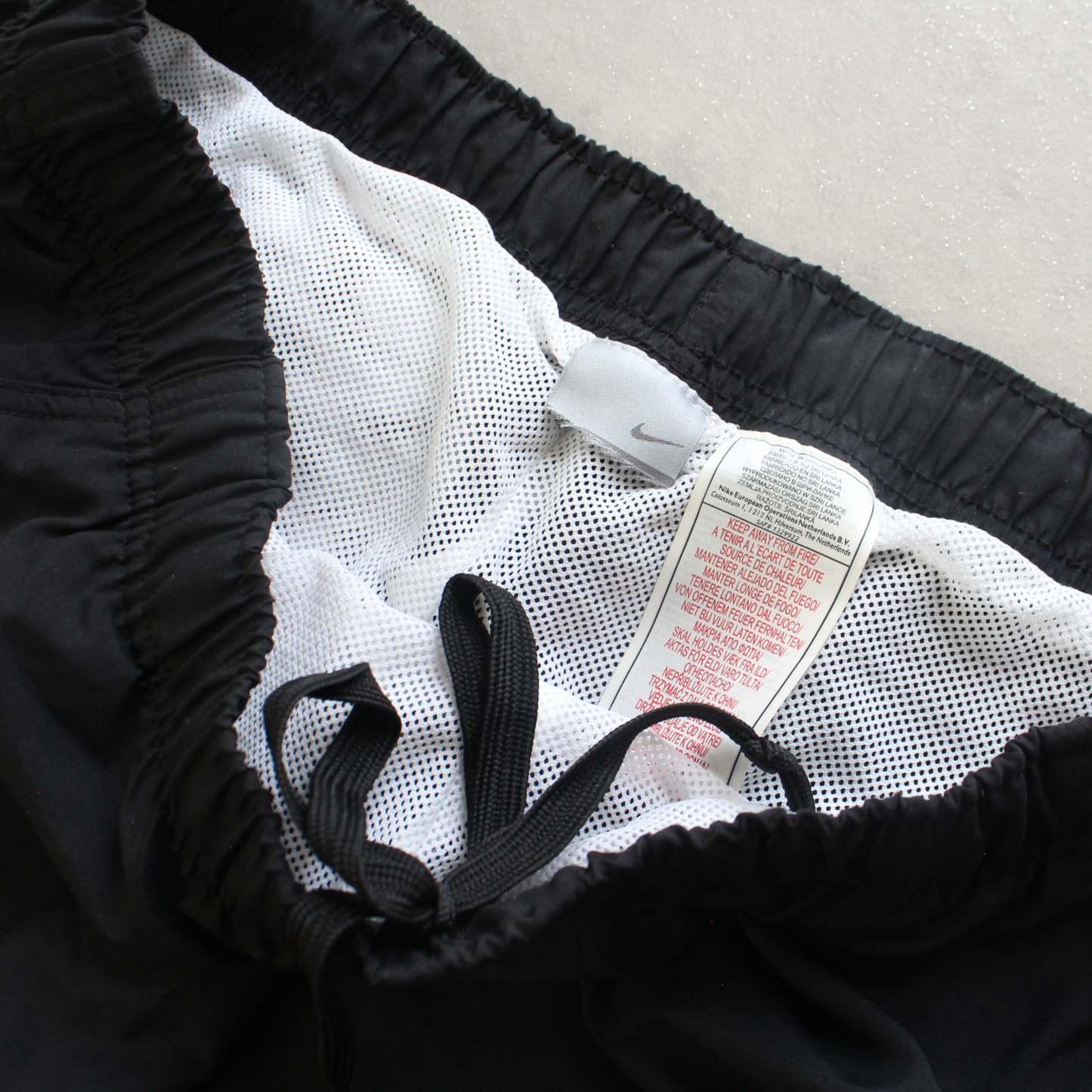 RARE 2000s Trackpants Black-Maverick