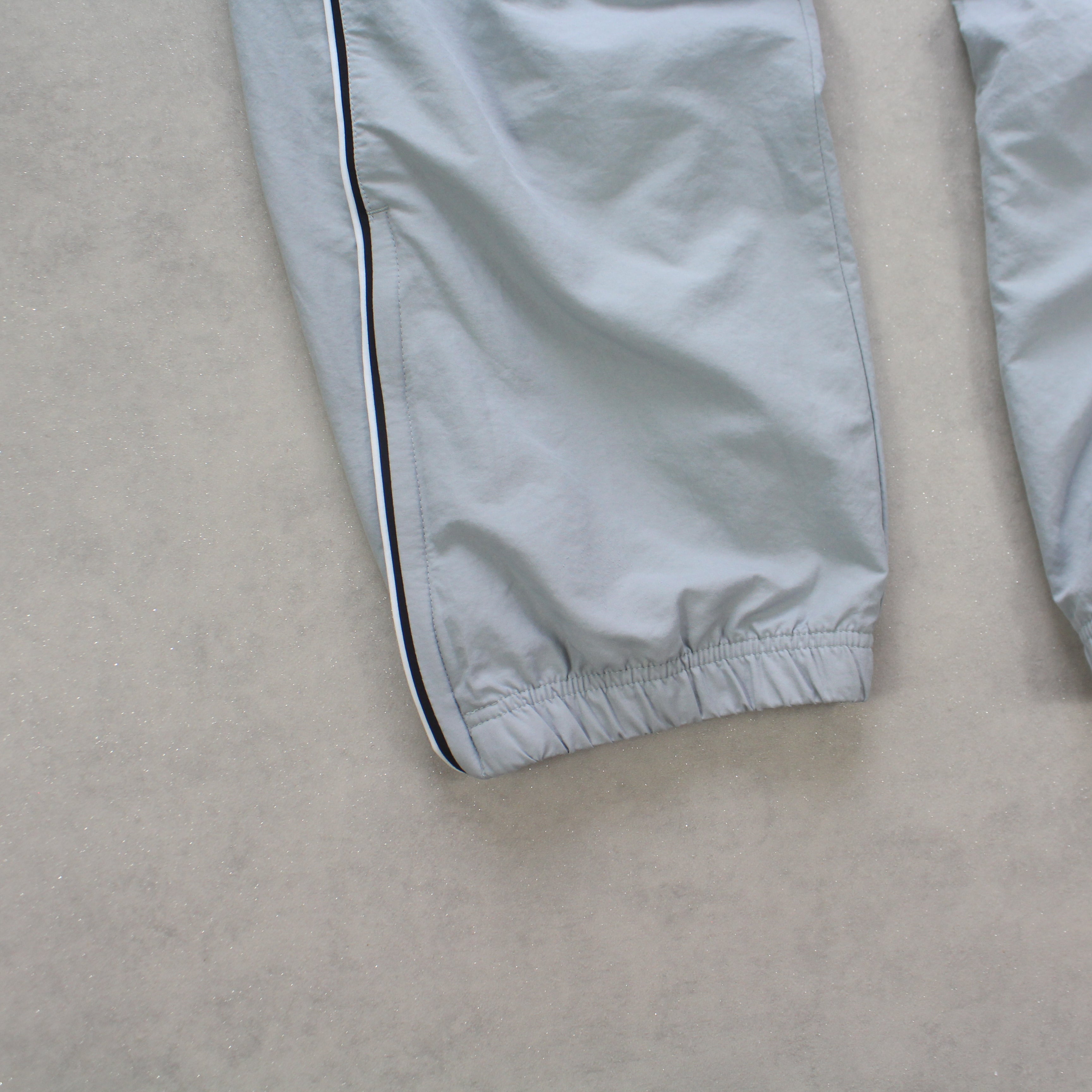 SUPER RARE 2000s Trackpants Grey-Maverick