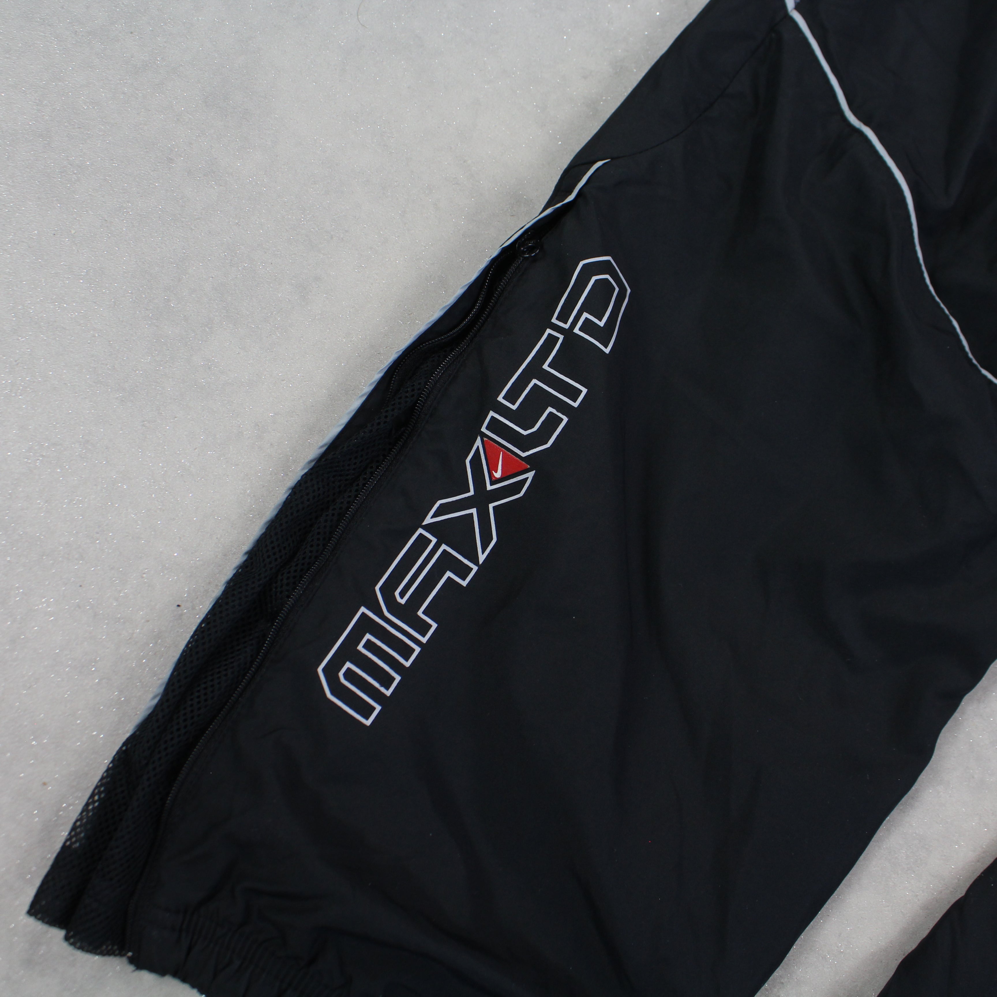 SUPER RARE 00s Air Max Trackpants Black-Maverick