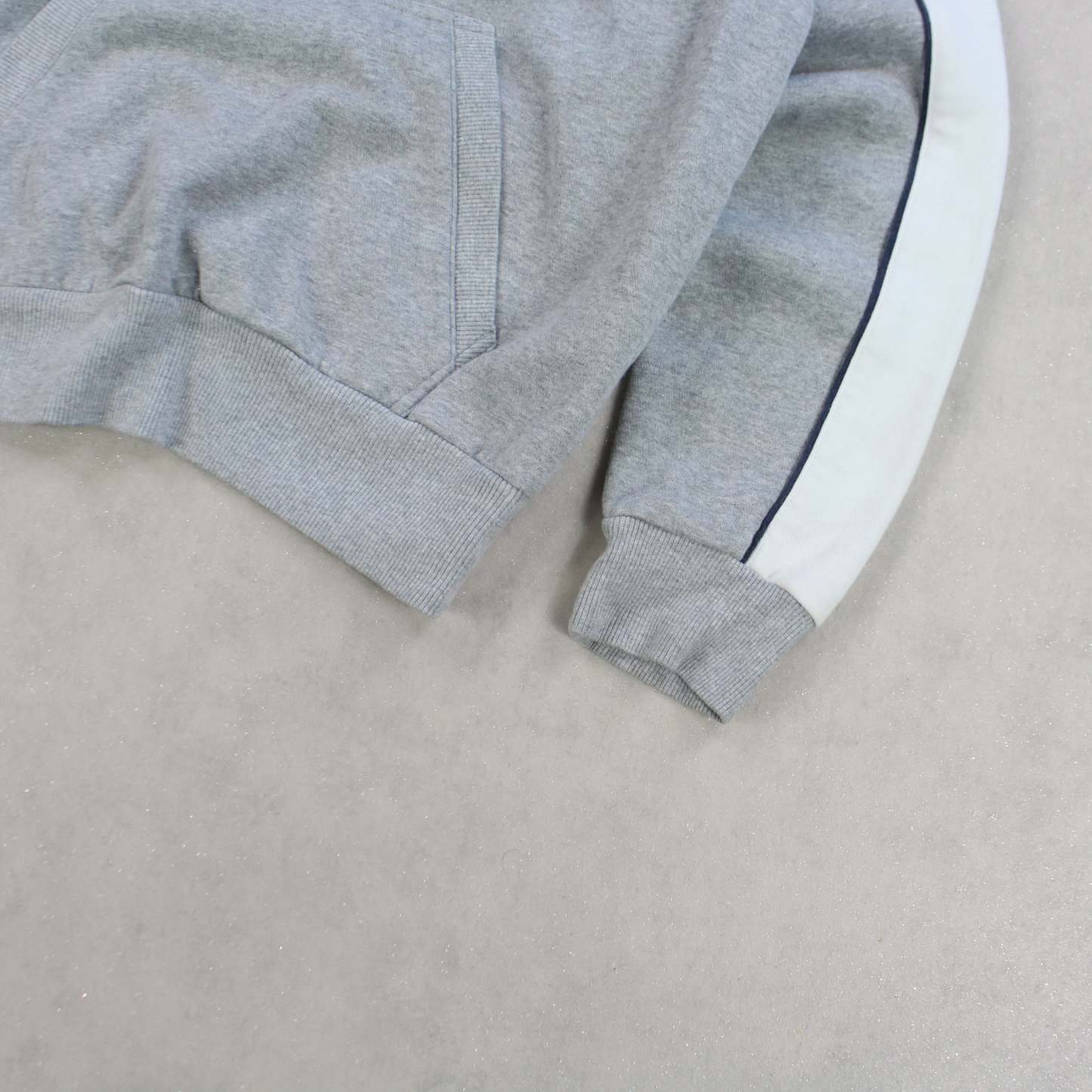 RARE 2000s  Hoodie Grey-Maverick