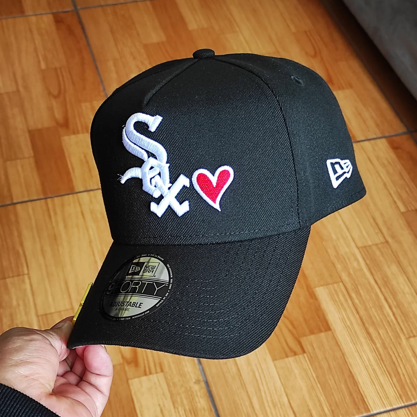NEW ERA CHICAGO WHITE SOX HEART BLACK COLLECTION EMBROIDERED CASUAL BASEBALL CAP-Maverick