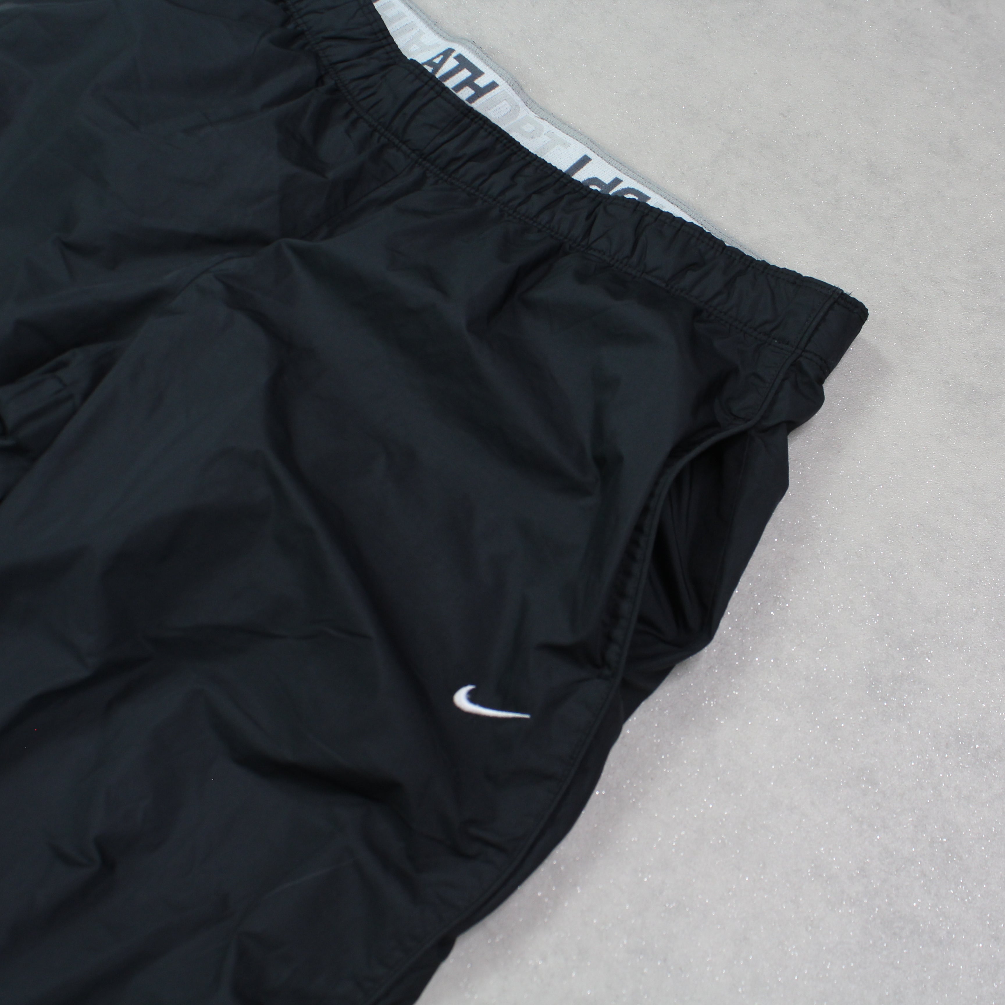 RARE 00s Trackpants Black-Maverick