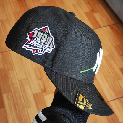 NEW ERA NEW YORK YANKEES WORLD SERIES 1999 BLACK ROSE EDITION EMBROIDERED CASUAL BASEBALL CAP-Maverick