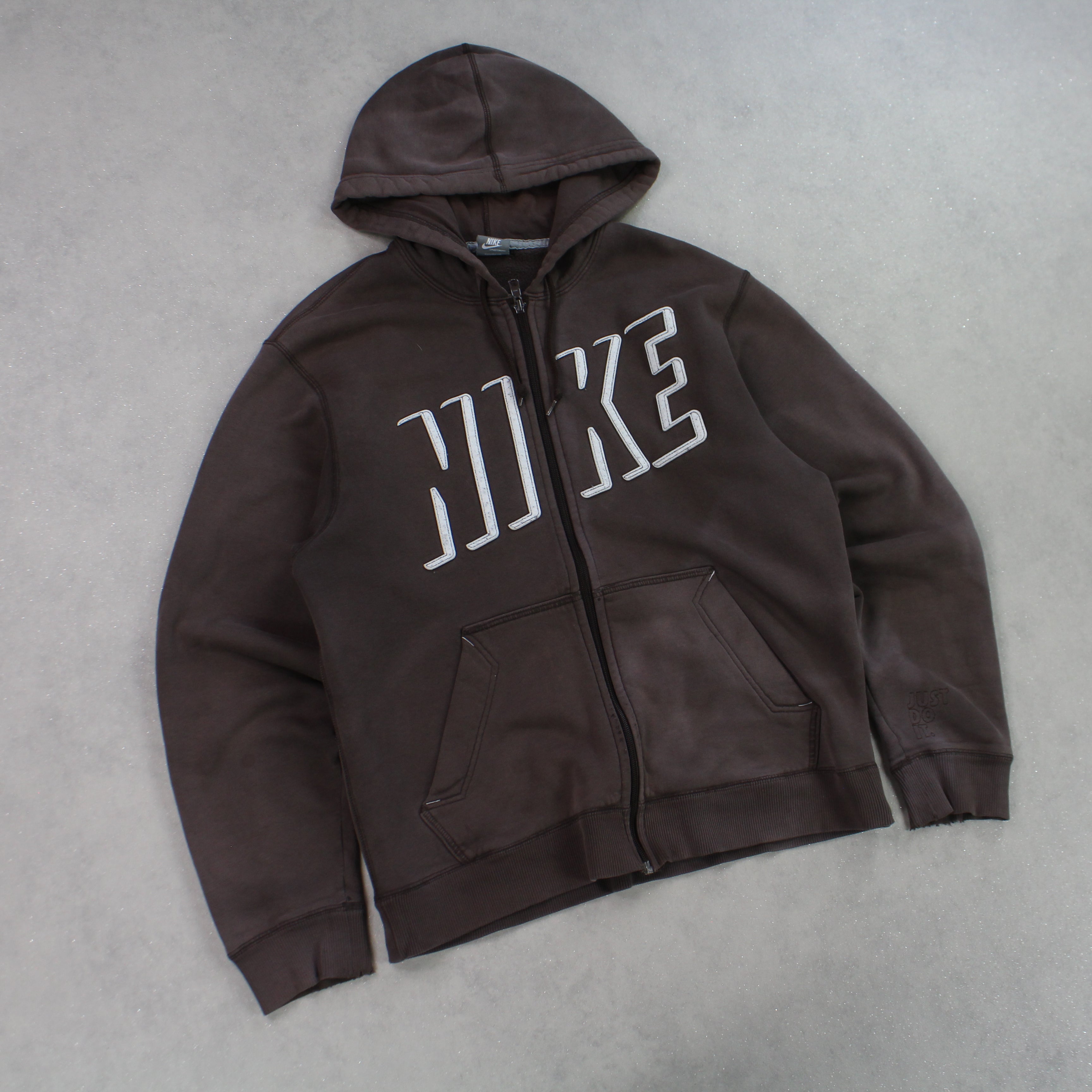 VERY RARE 2000s  Zip Up Hoodie Brown-Maverick