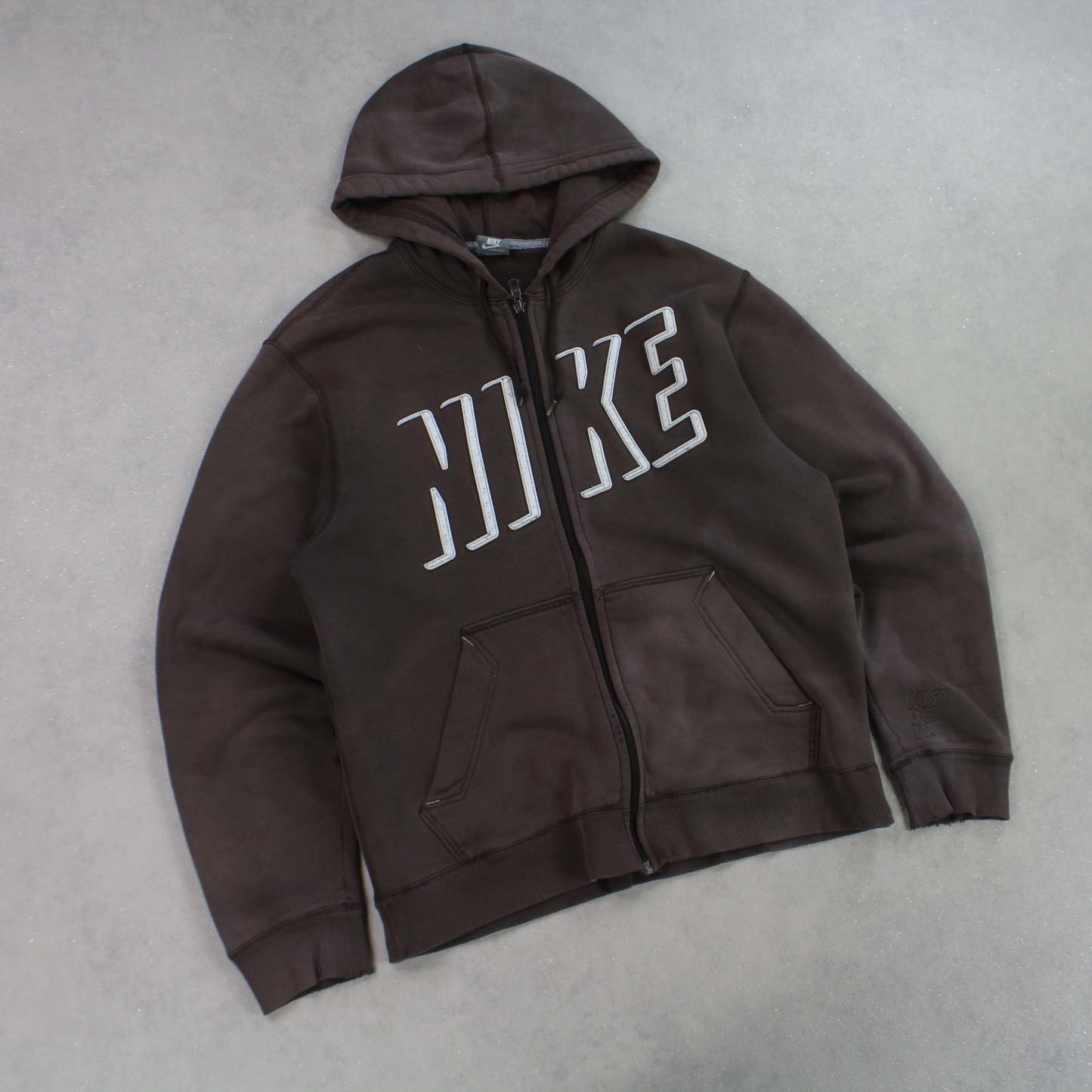 VERY RARE 2000s  Zip Up Hoodie Brown-Maverick