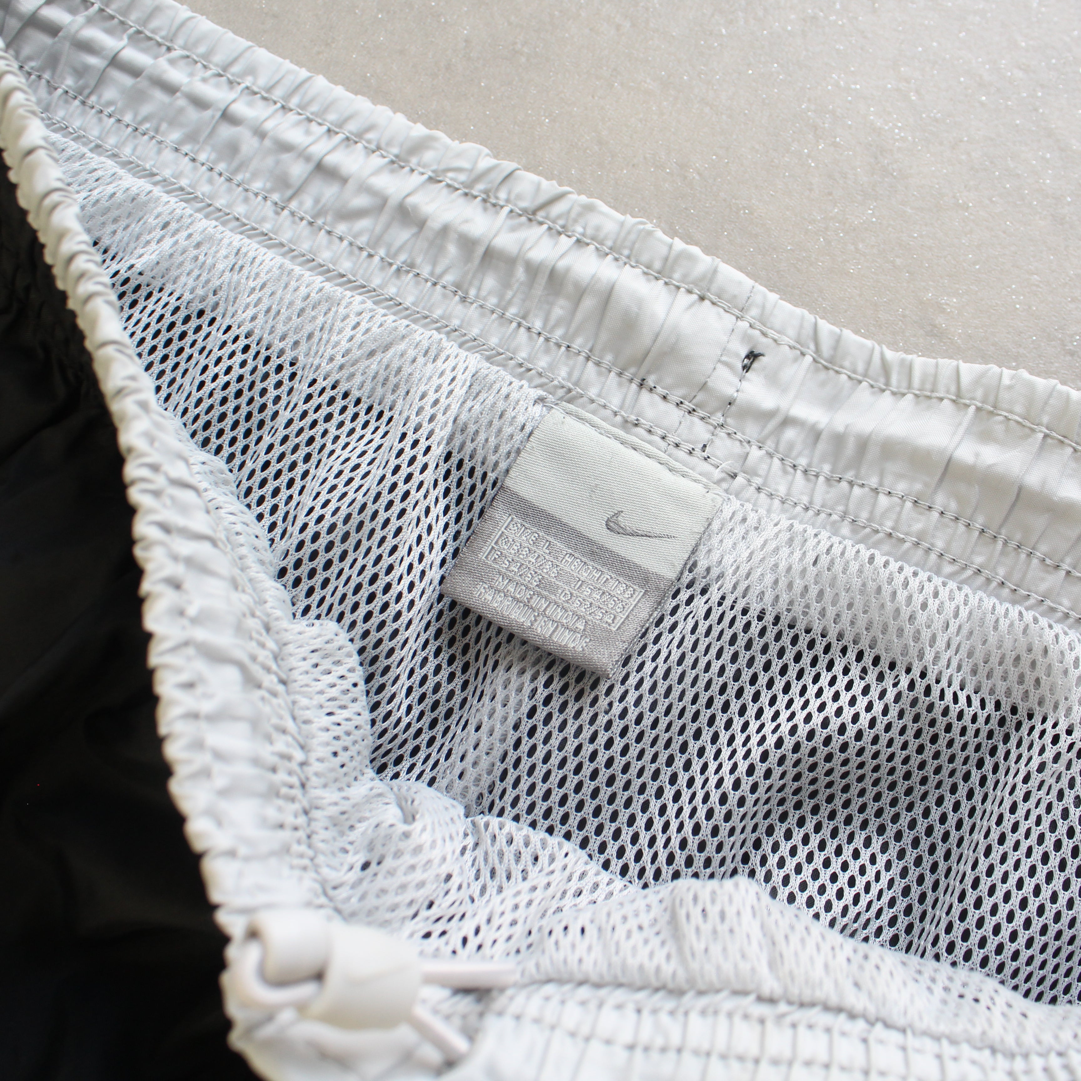 SUPER RARE 2000s Air Max Trackpants Black-Maverick