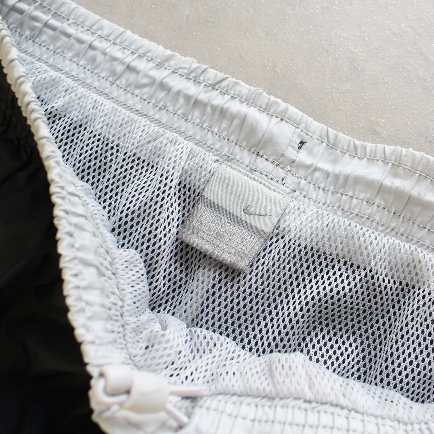 SUPER RARE 2000s Air Max Trackpants Black-Maverick