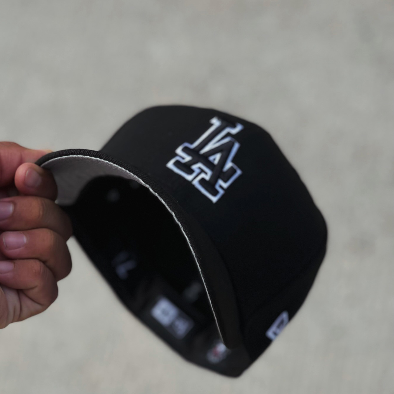 NEW ERA LOS ANGELES DODGERS BLACK EMBROIDERED CASUAL BASEBALL CAP-Maverick