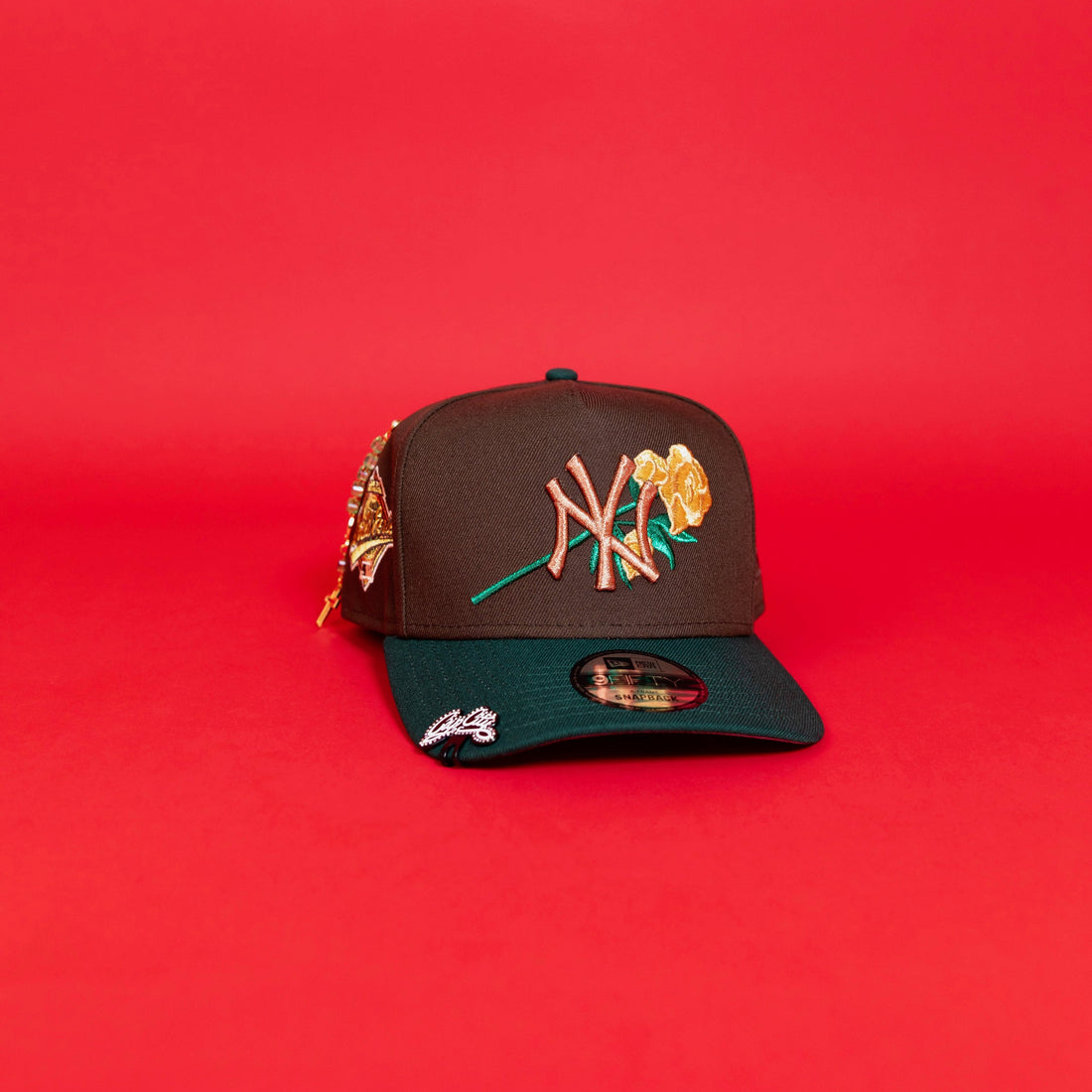 NEW ERA EXCLUSIVE 9FIFTY A-FRAME BROWN/ PINE GREEN NEW YORK YANKEES SNAPBACK W/ ROSE + 1996 WORLD SERIES SIDE PATCH-Maverick