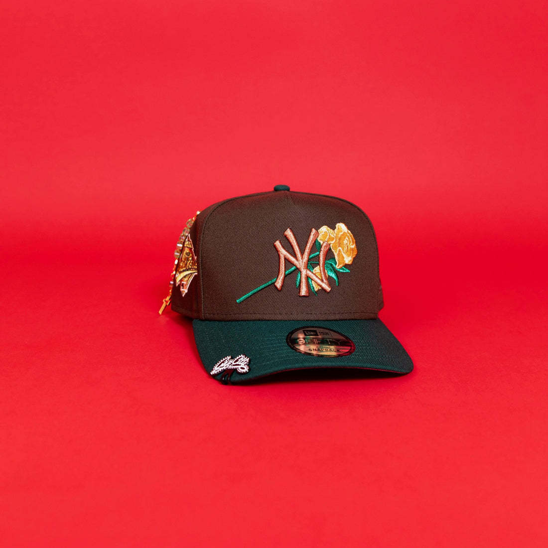 NEW ERA EXCLUSIVE 9FIFTY A-FRAME BROWN/ PINE GREEN NEW YORK YANKEES SNAPBACK W/ ROSE + 1996 WORLD SERIES SIDE PATCH-Maverick